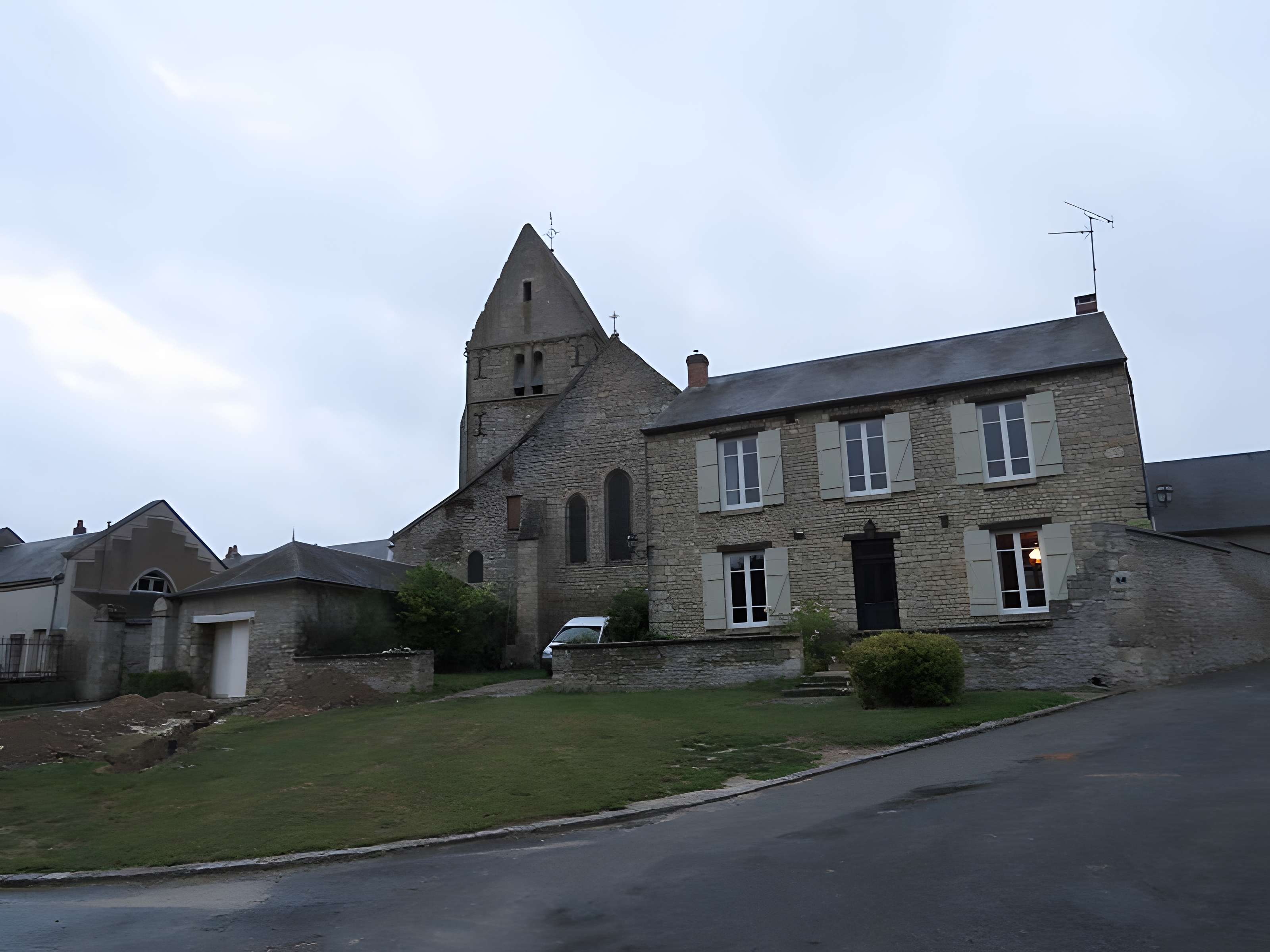 Église Saint-Lubin d'Escrennes 