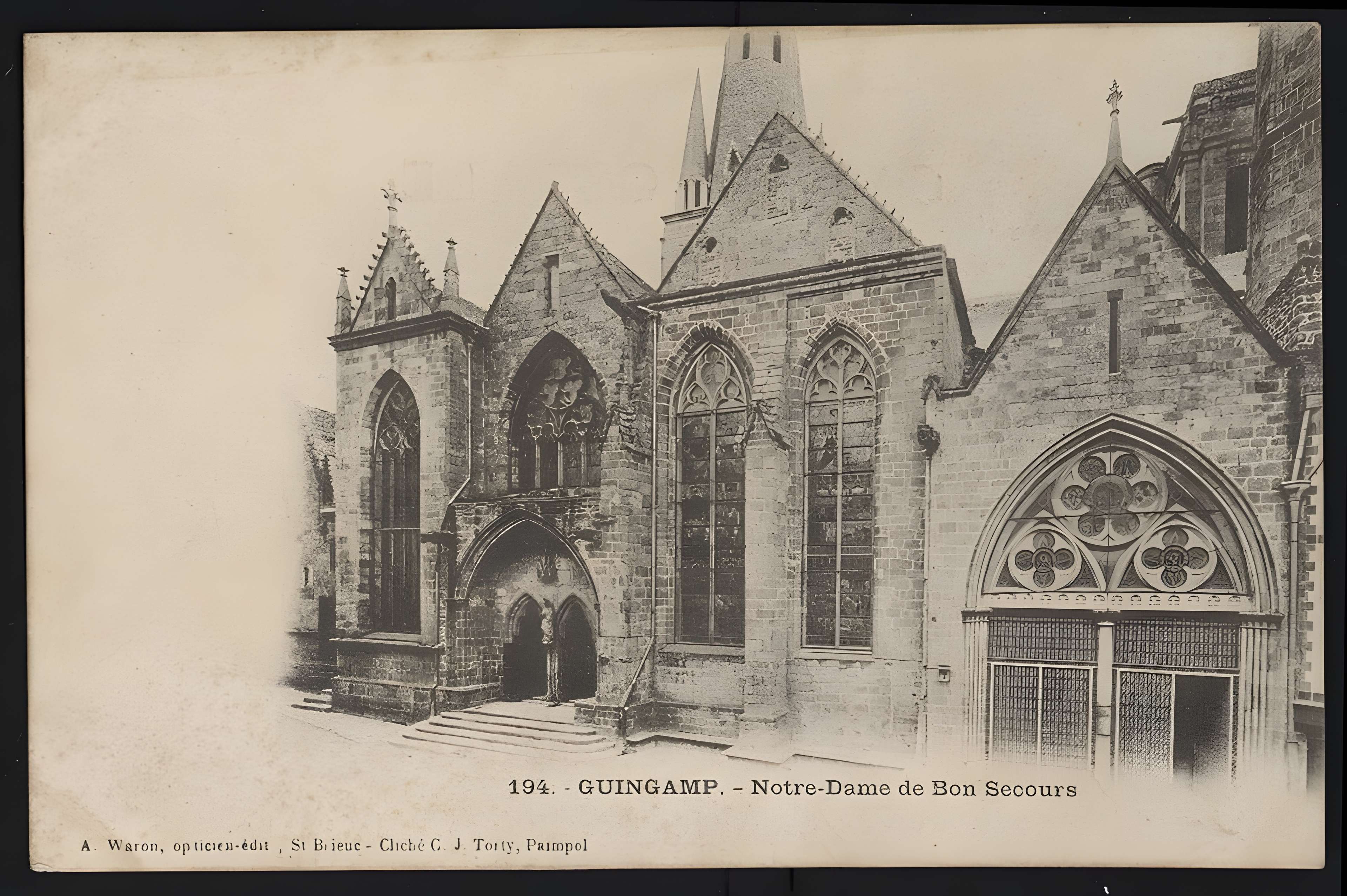 Basilique Notre-Dame-de-Bon-Secours de Guingamp