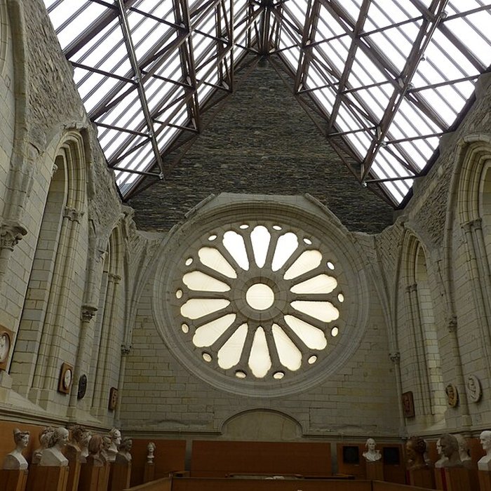 Photo de Abbaye Toussaint dAngers