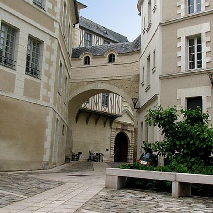 Photo de Abbaye Toussaint dAngers