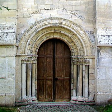 Église Saint-Lucien dAvernes