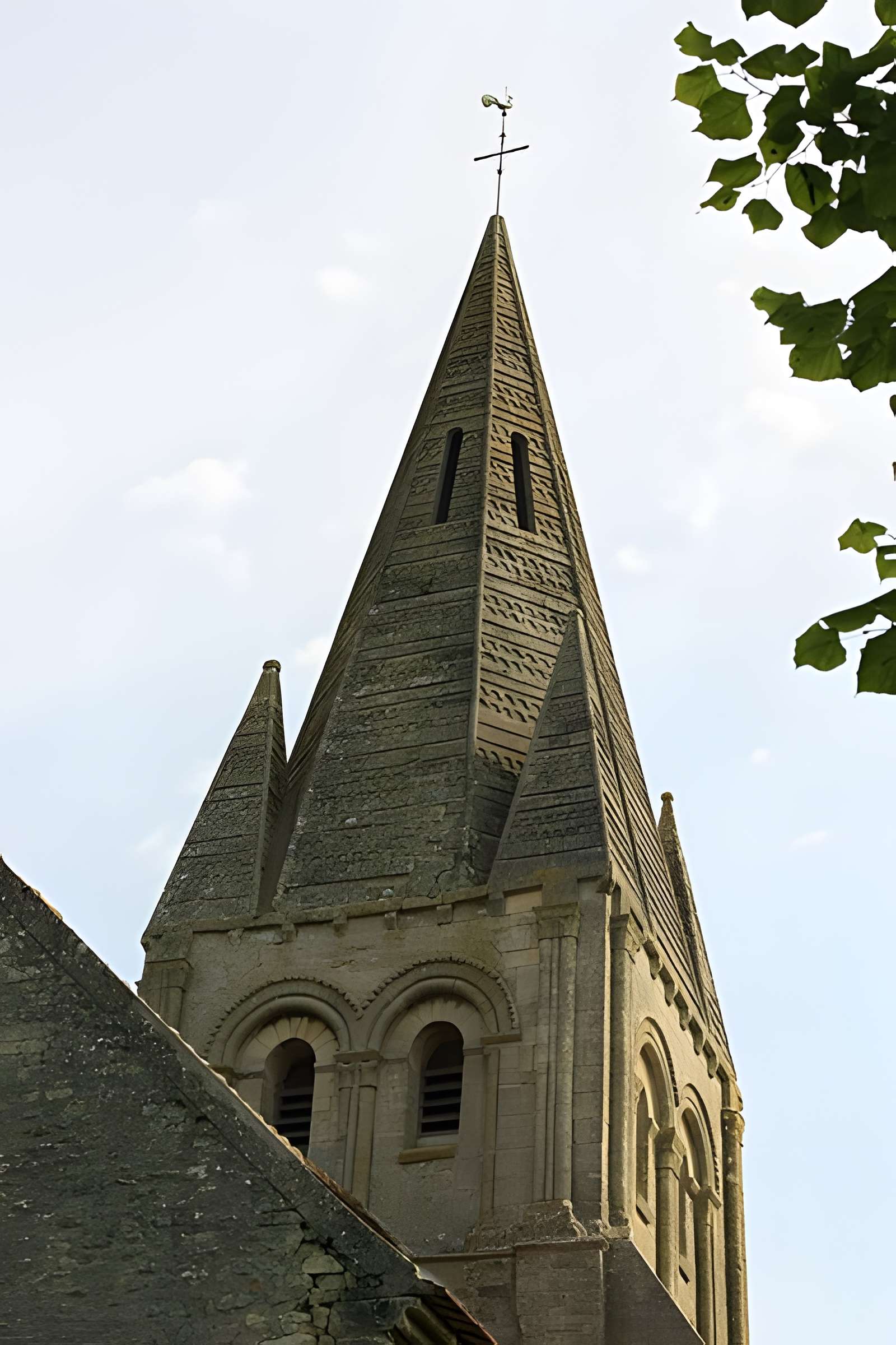 Église Saint-Lucien d'Avernes