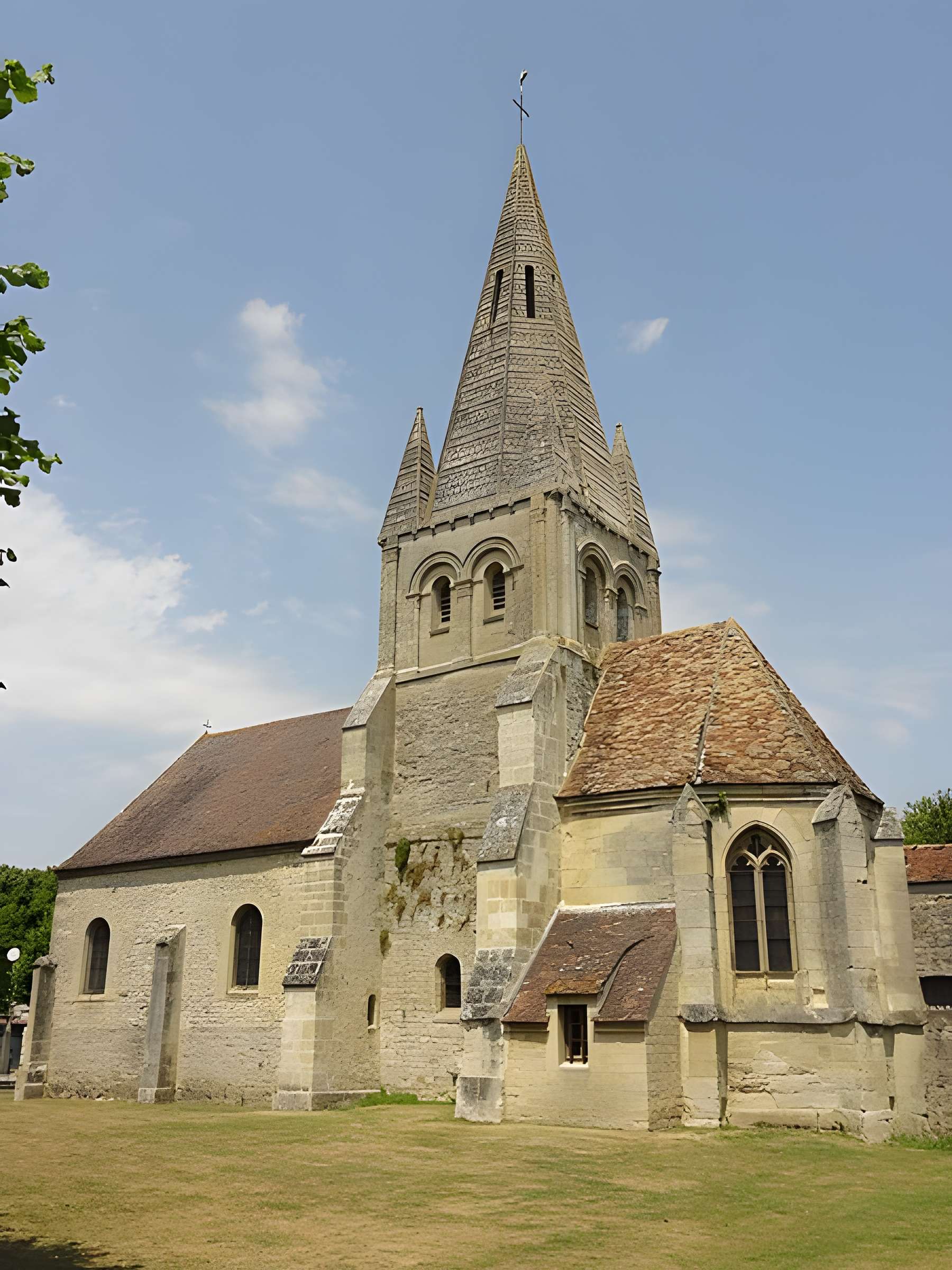 Église Saint-Lucien d'Avernes