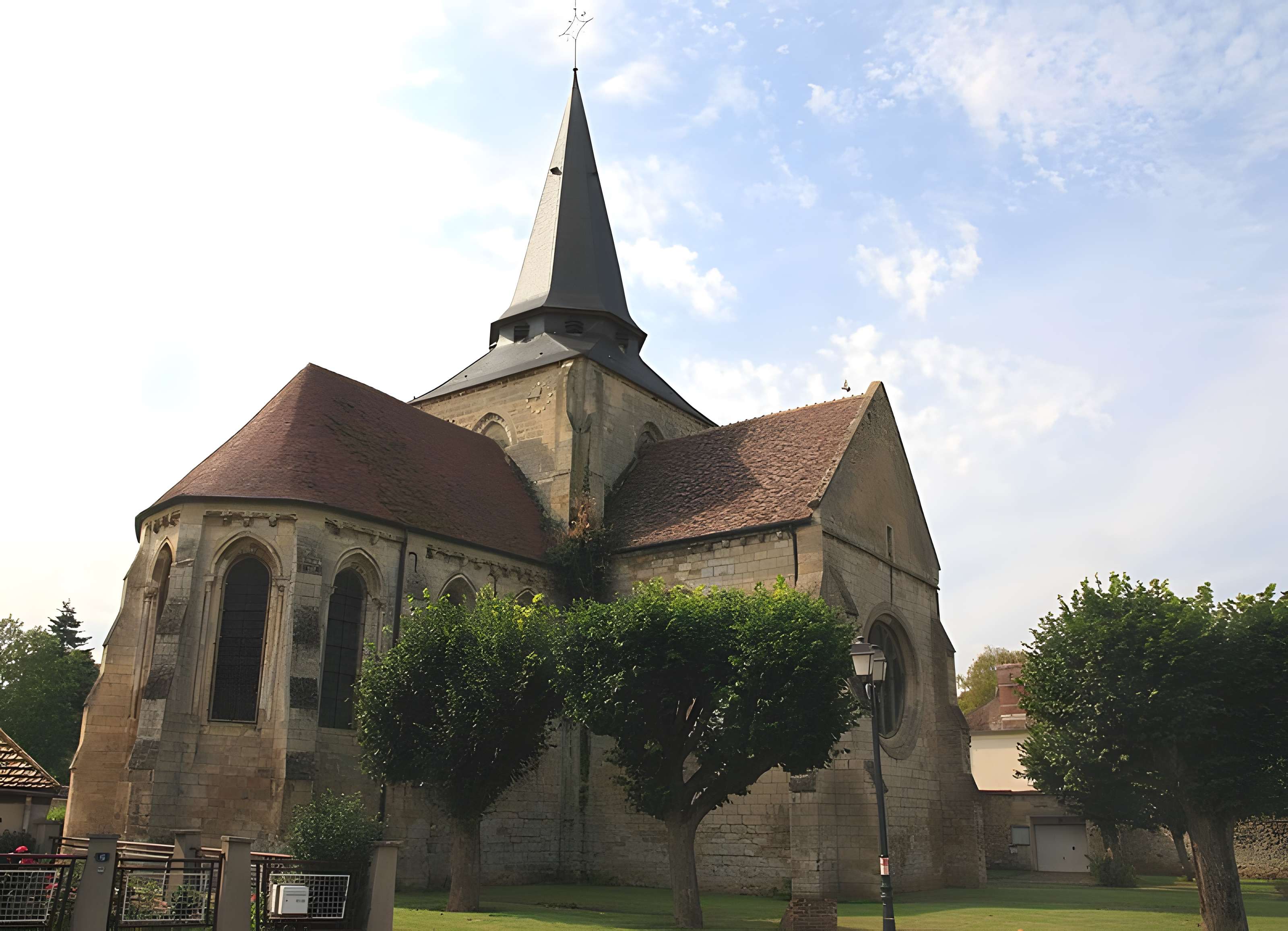 Église Saint-Lucien d'Avernes