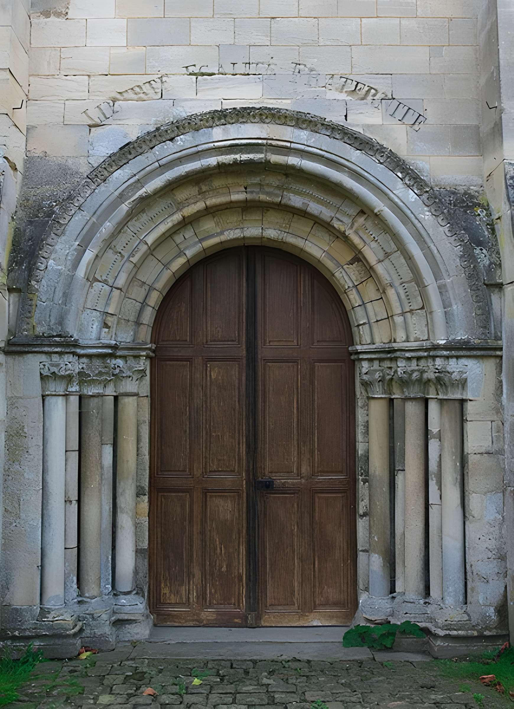 Église Saint-Lucien d'Avernes