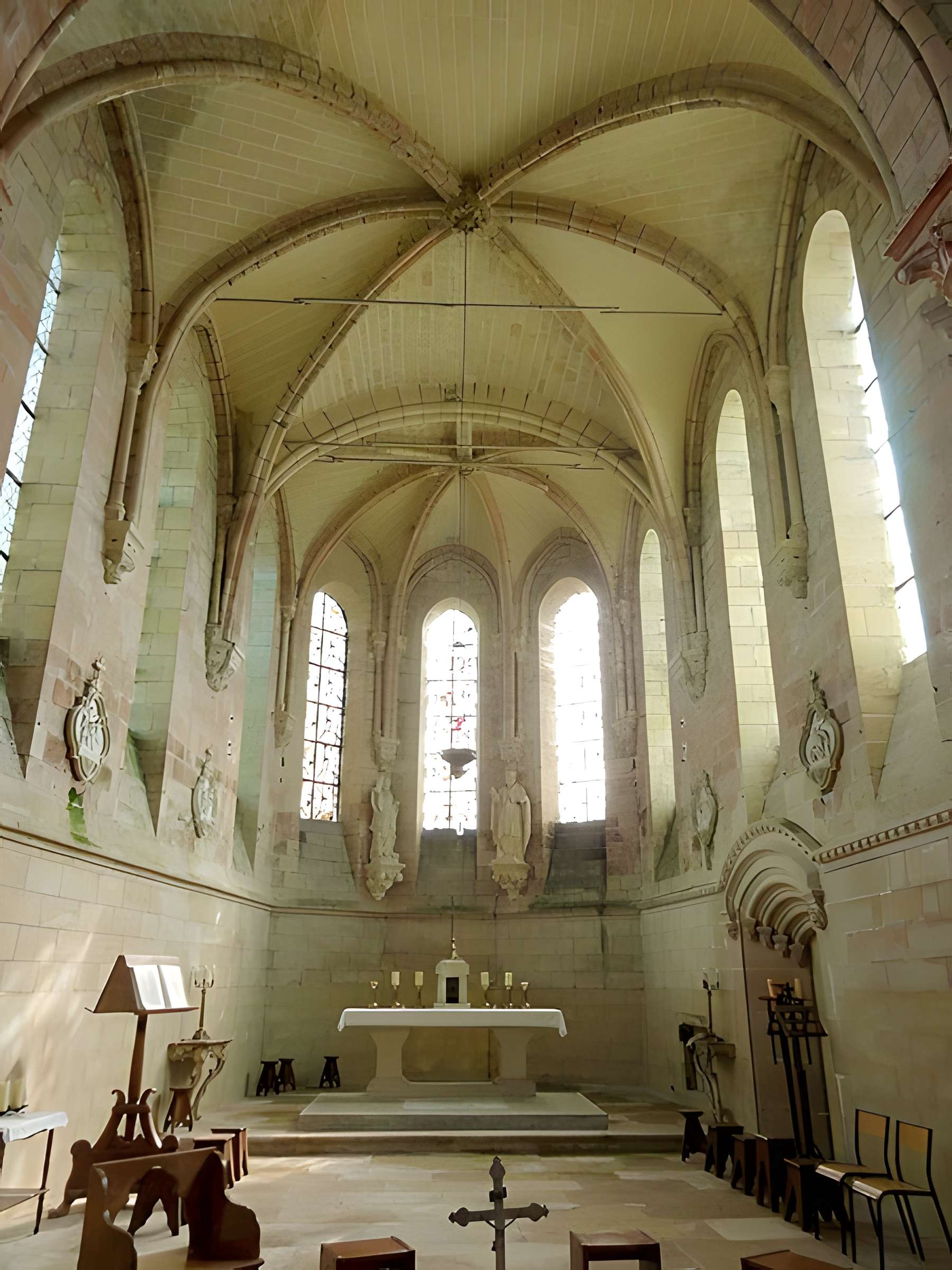 Église Saint-Lucien d'Avernes
