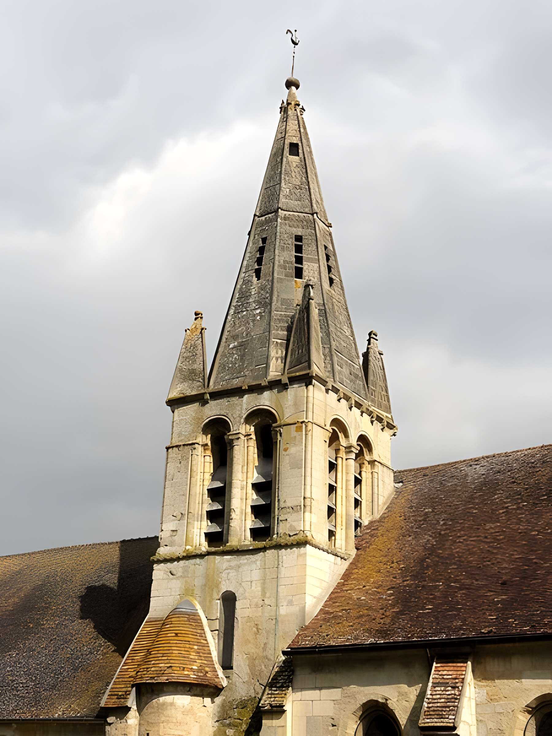 Église Saint-Lucien de Courcelles-sur-Viosne