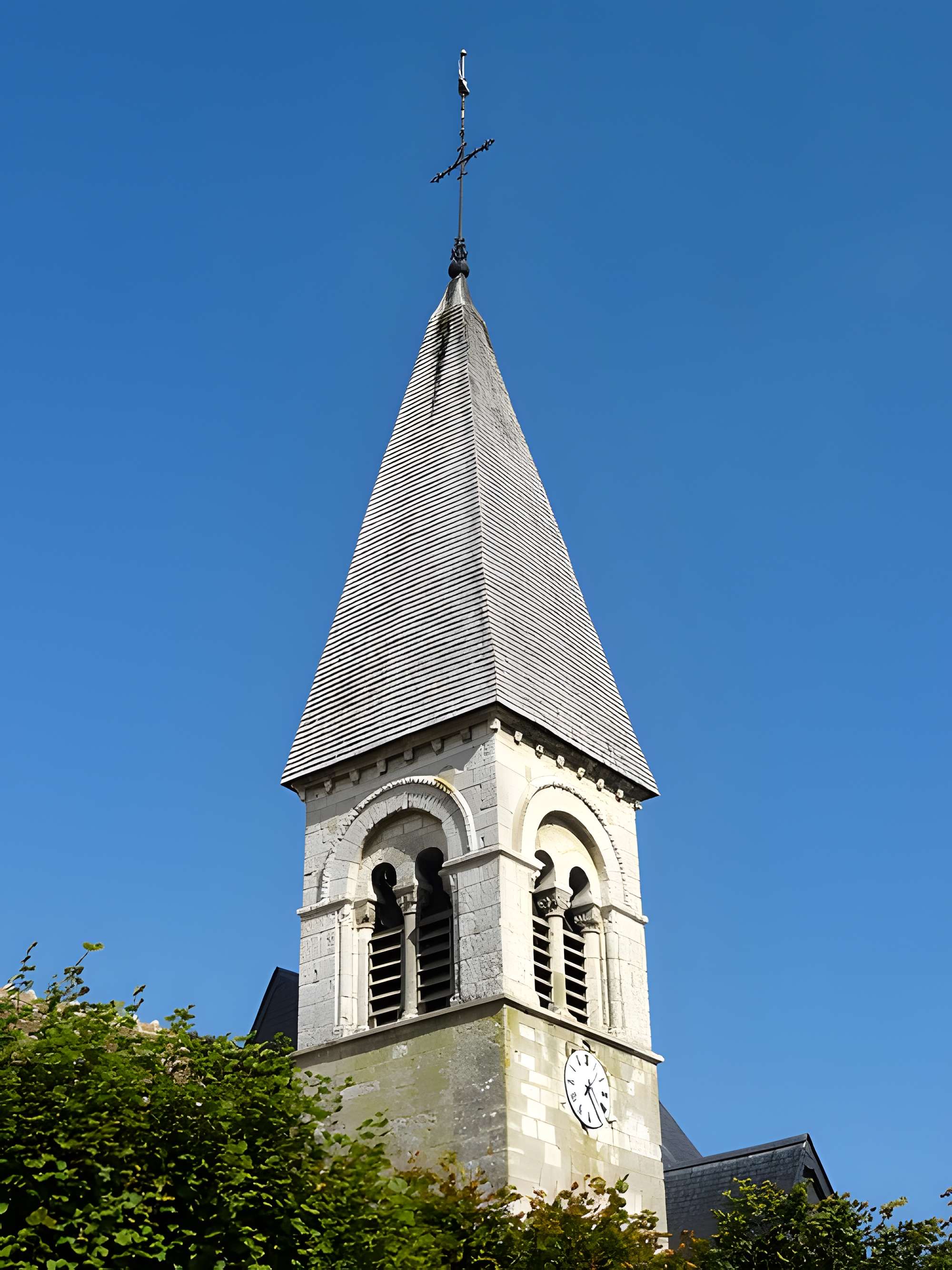 Église Saint-Lucien de Warluis