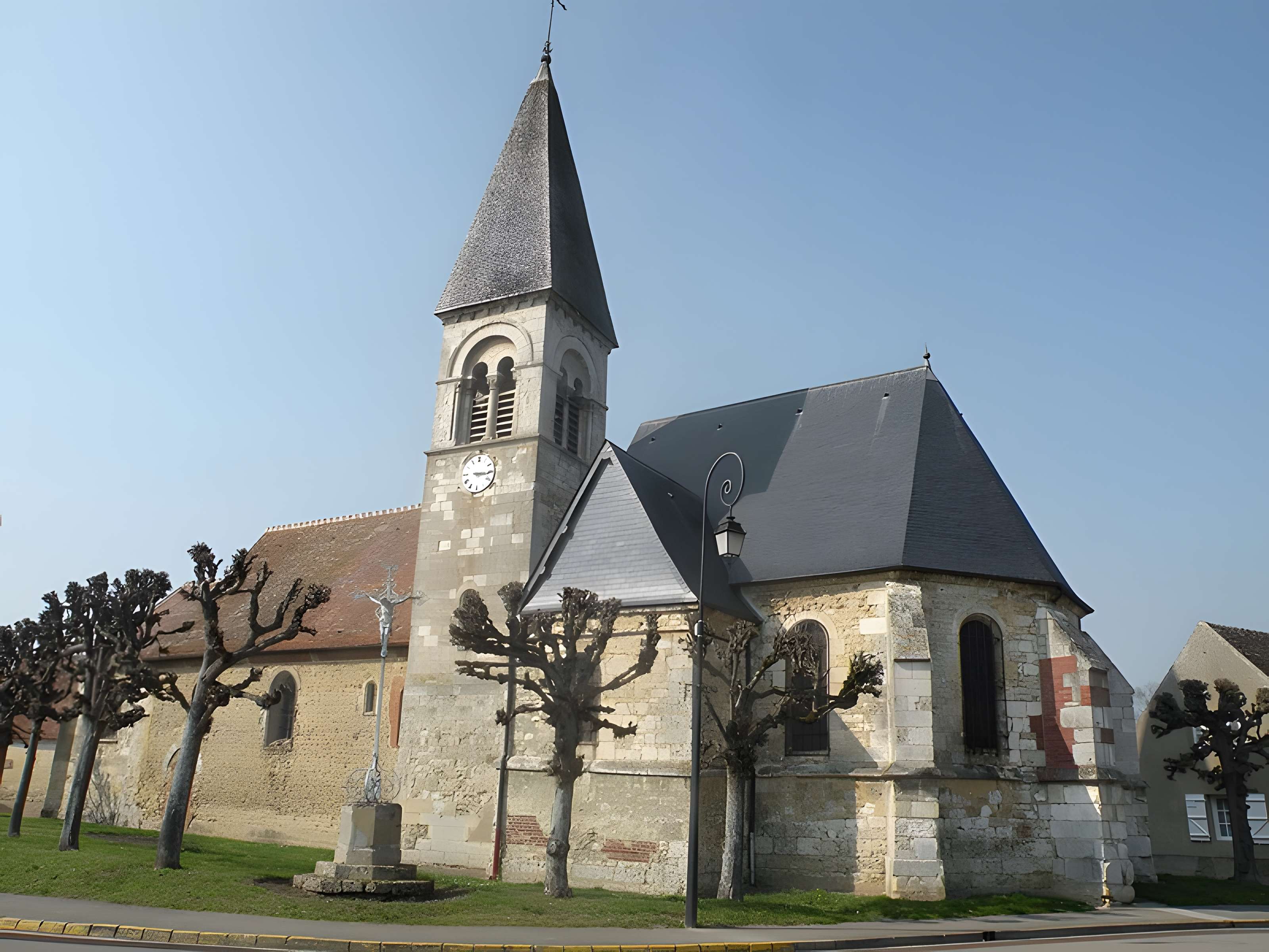 Église Saint-Lucien de Warluis