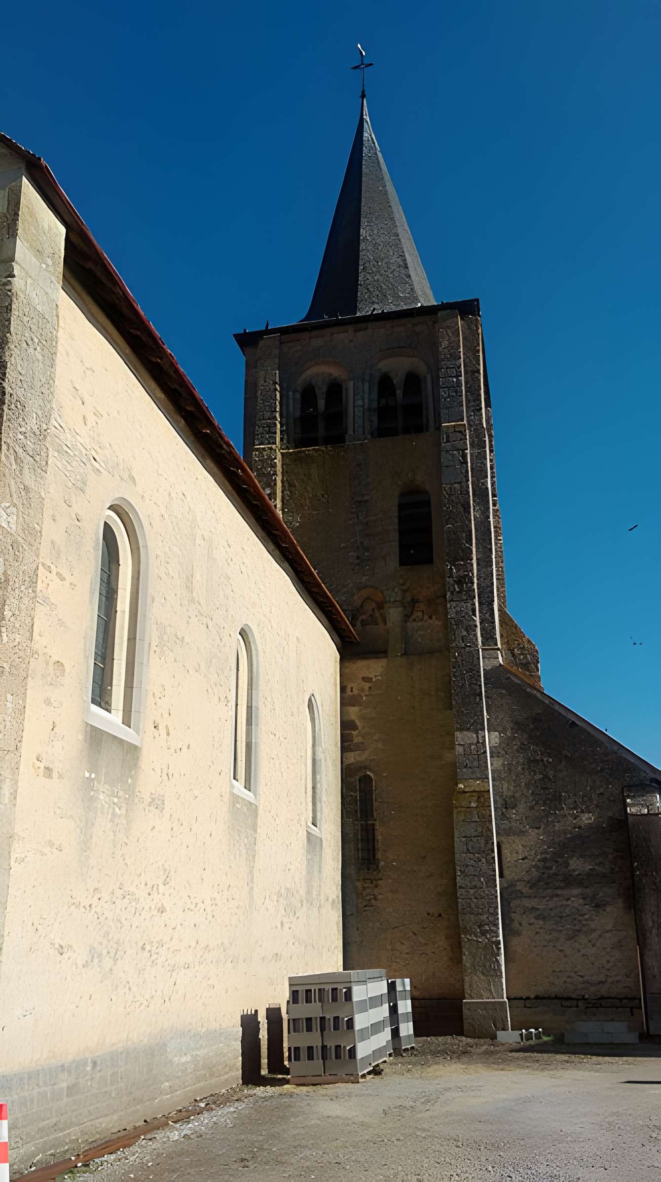 Église Saint-Ludre d'Augy-sur-Aubois