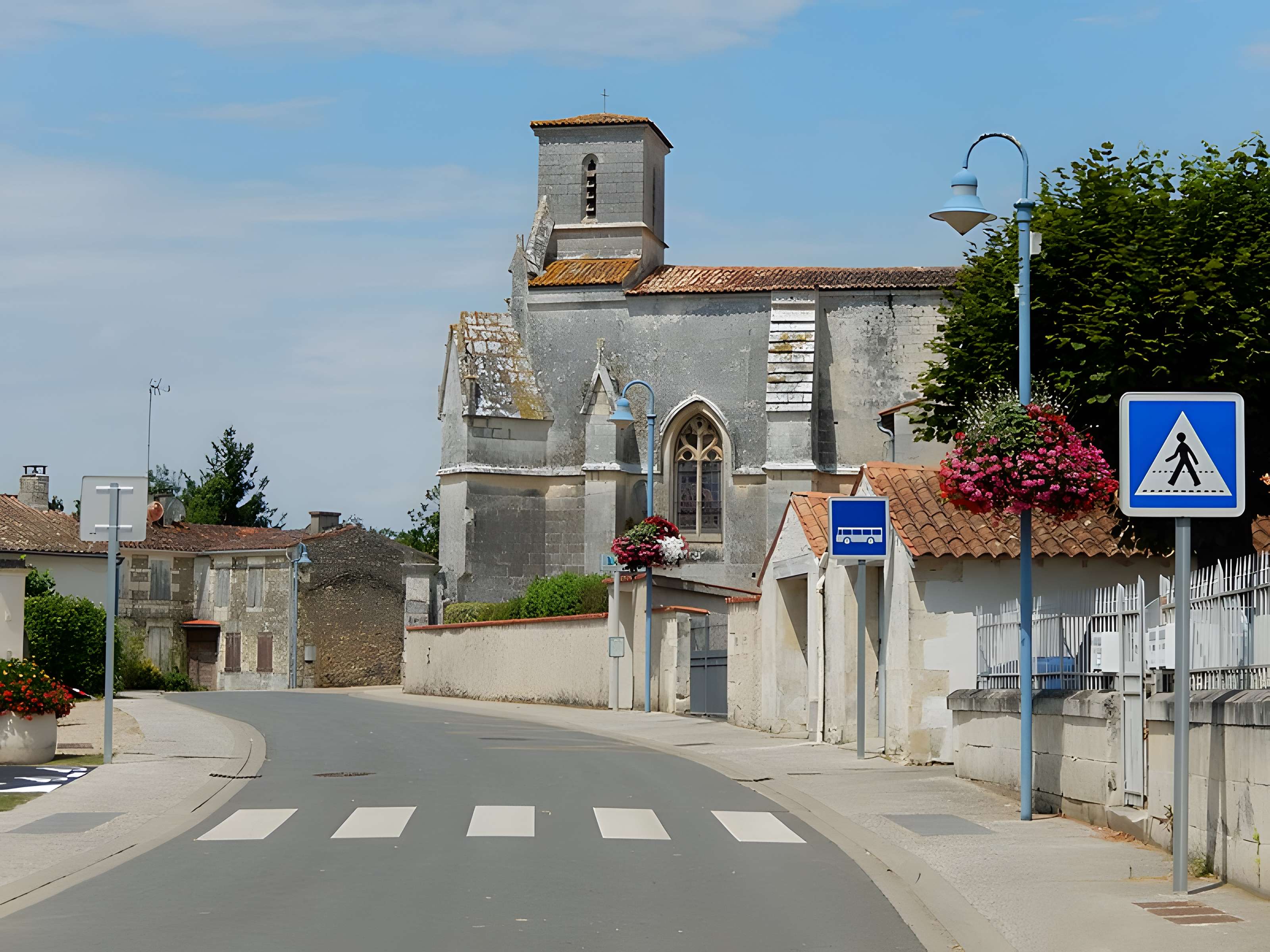 Église Saint-Madeleine de Varzay