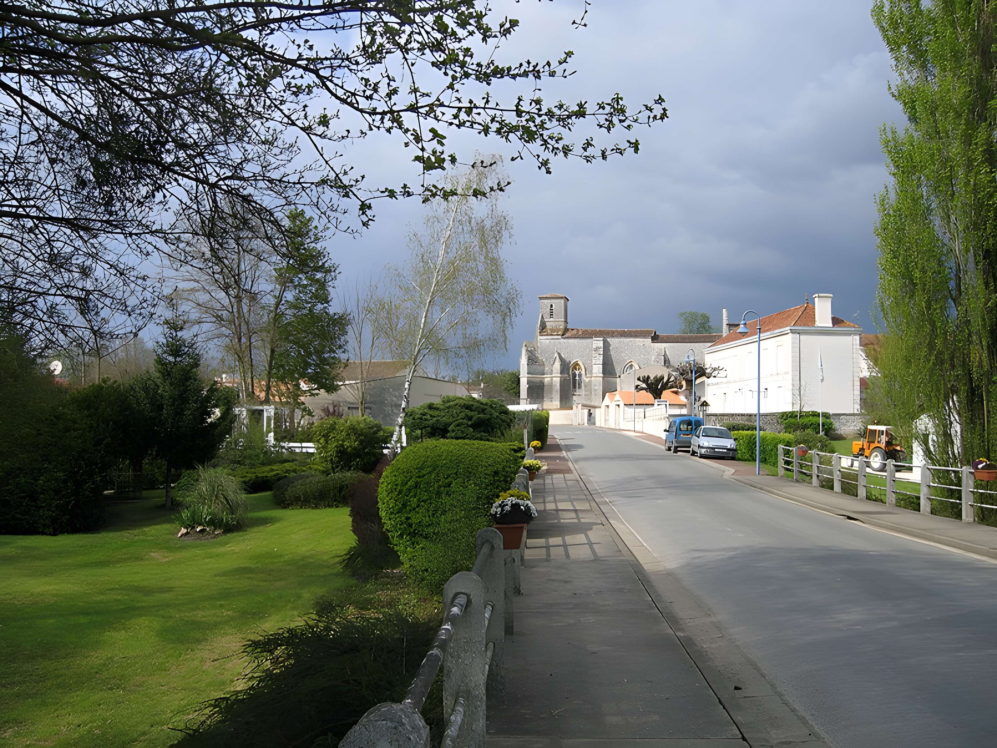 Église Saint-Madeleine de Varzay
