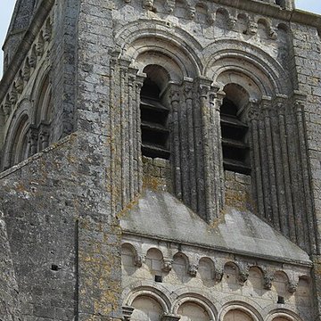 Église Saint-Mandé-Saint-Jean de Ferrière-Larçon
