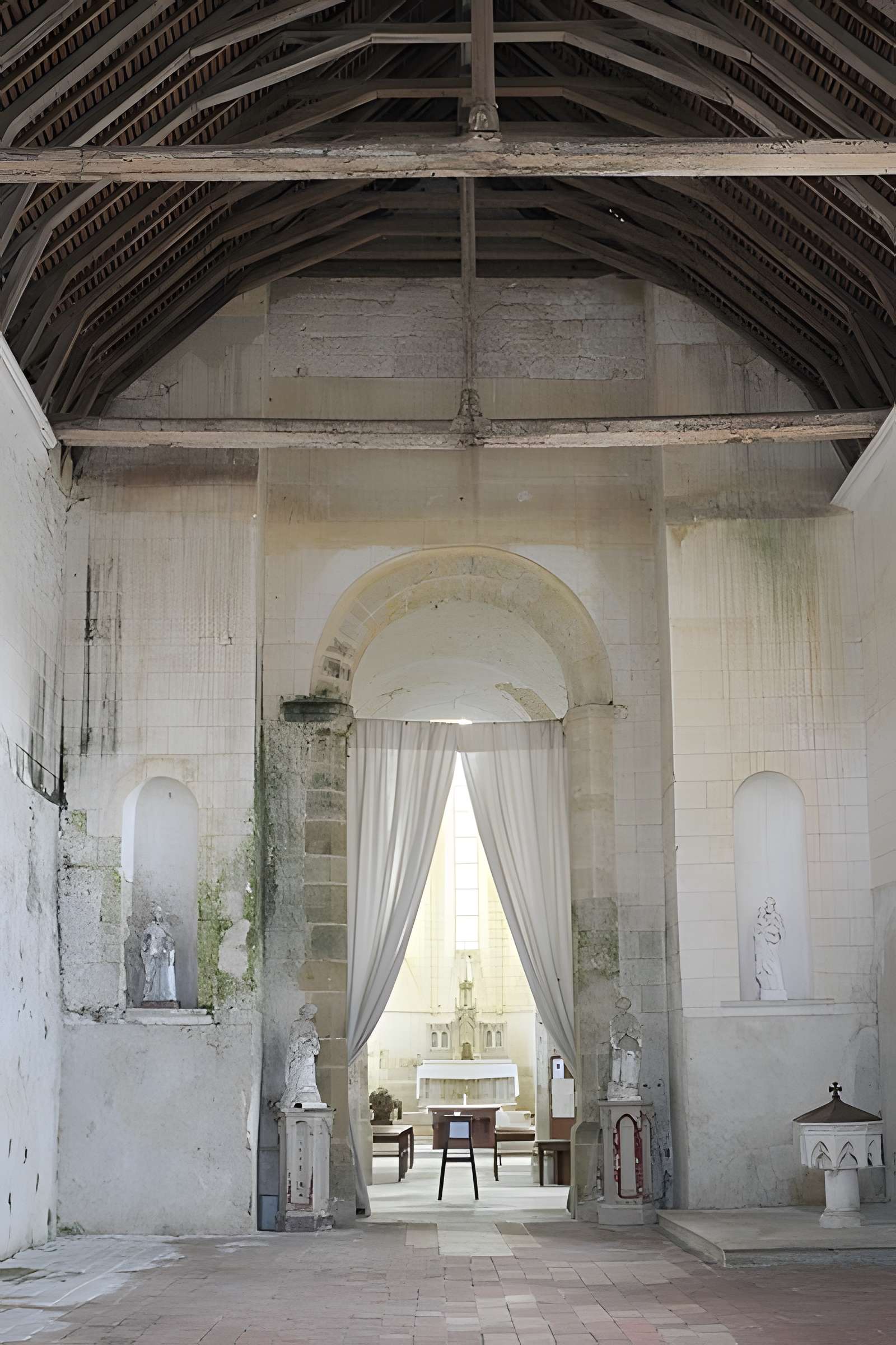 Église Saint-Mandé-Saint-Jean de Ferrière-Larçon