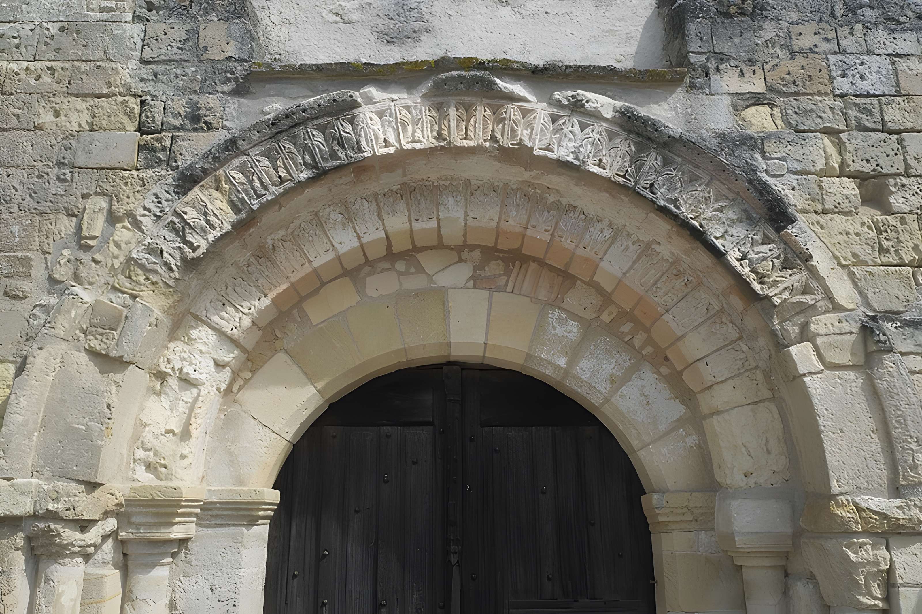 Église Saint-Mandé-Saint-Jean de Ferrière-Larçon