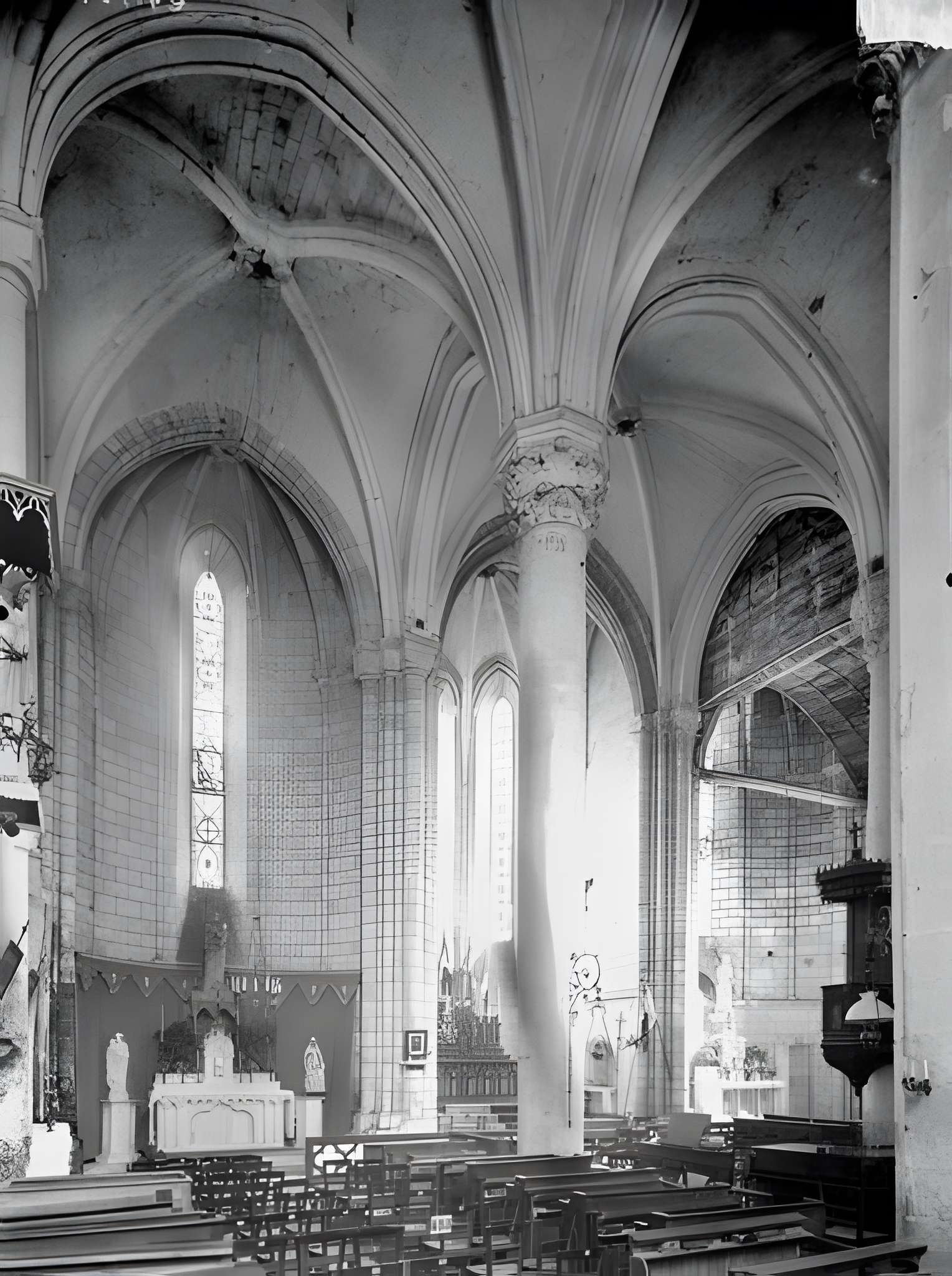 Église Saint-Mandé-Saint-Jean de Ferrière-Larçon