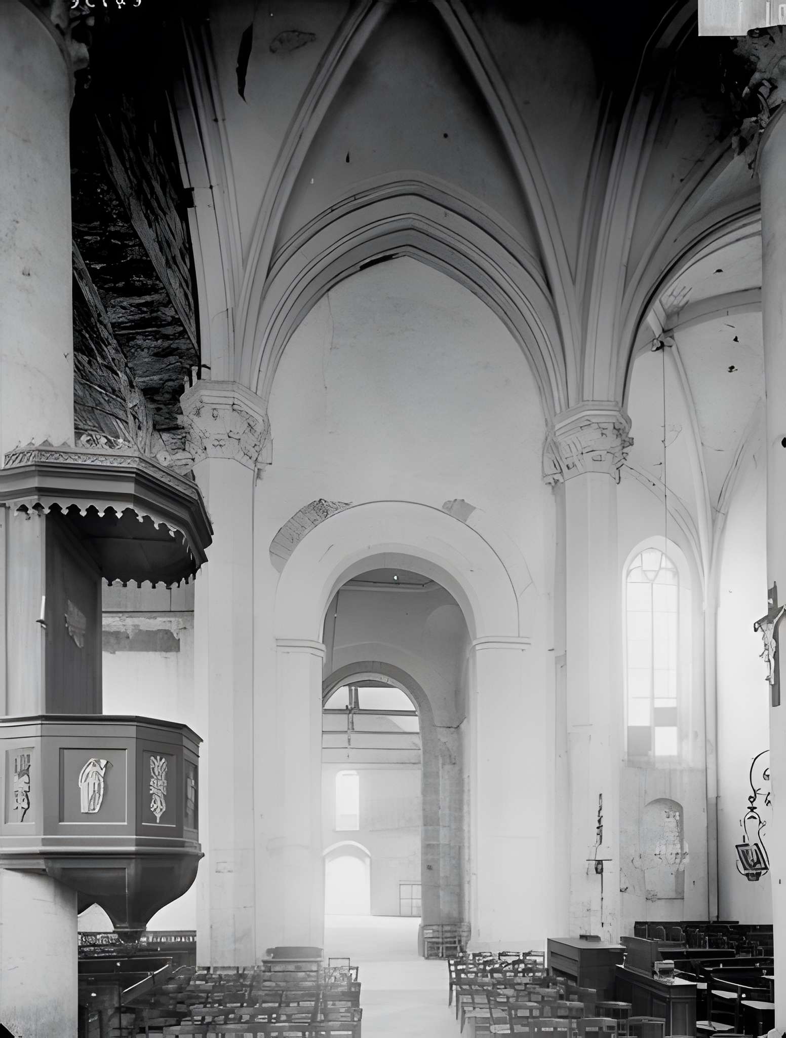 Église Saint-Mandé-Saint-Jean de Ferrière-Larçon