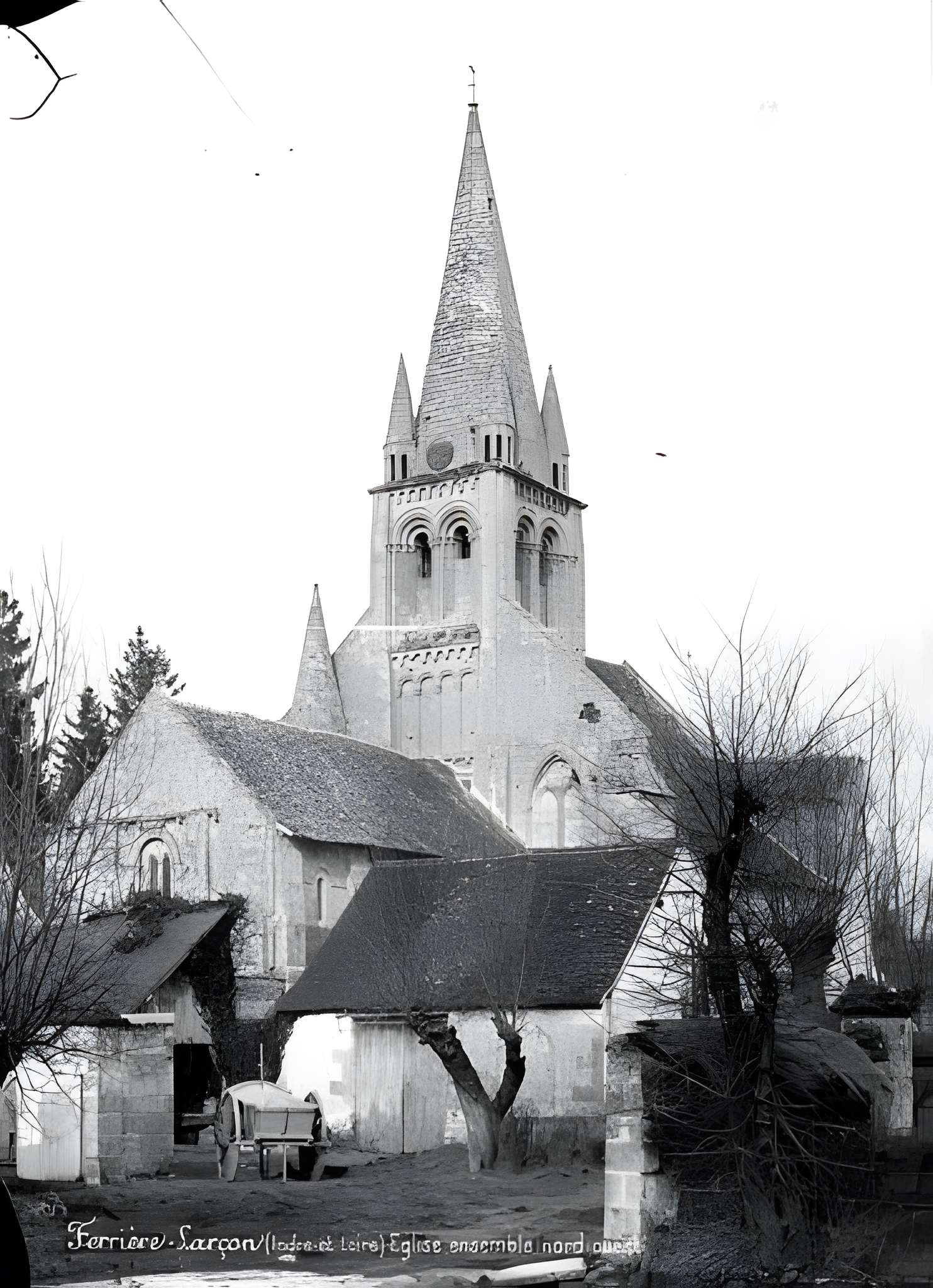 Église Saint-Mandé-Saint-Jean de Ferrière-Larçon