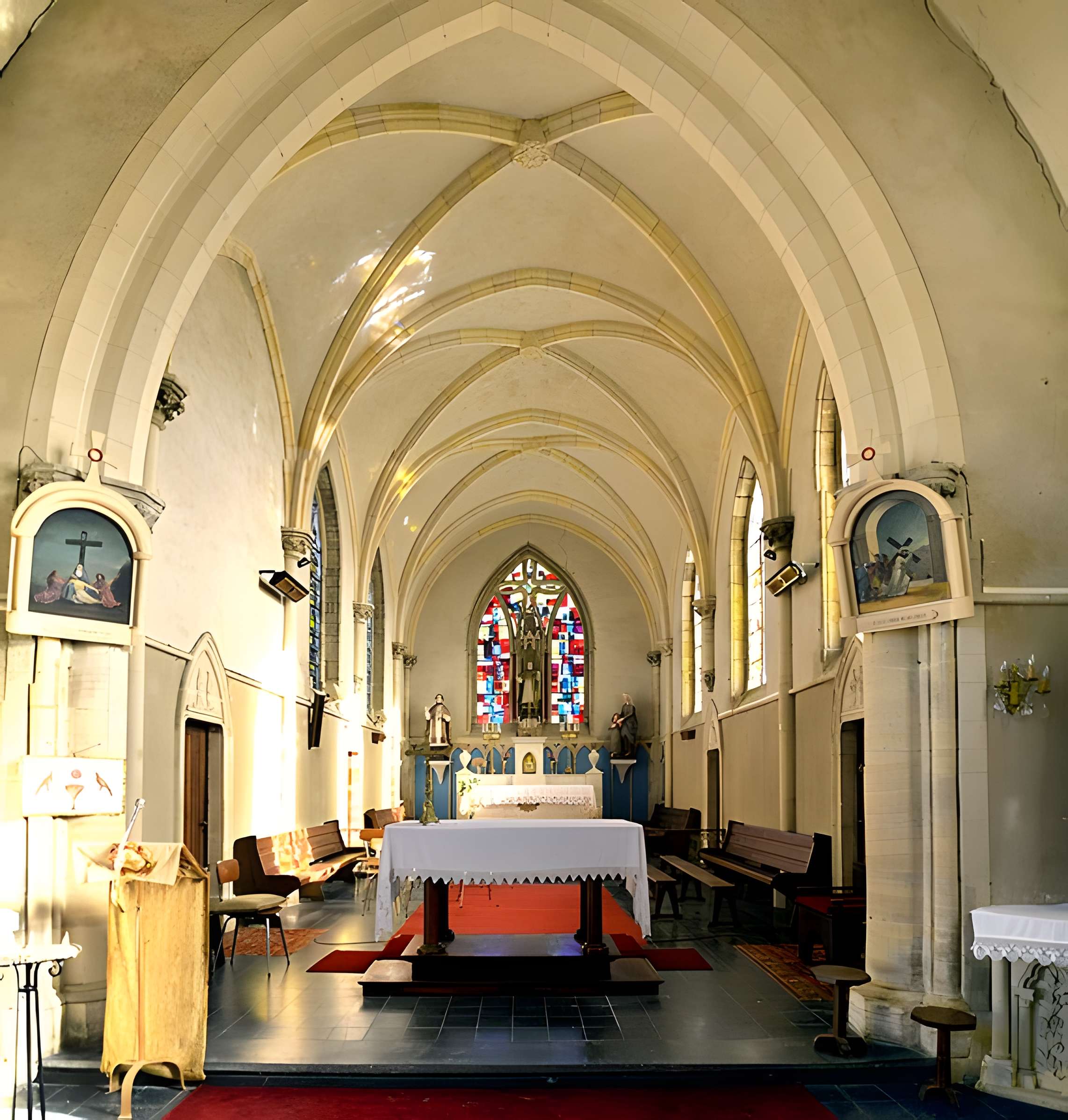Église Saint-Manvieu de Longueville