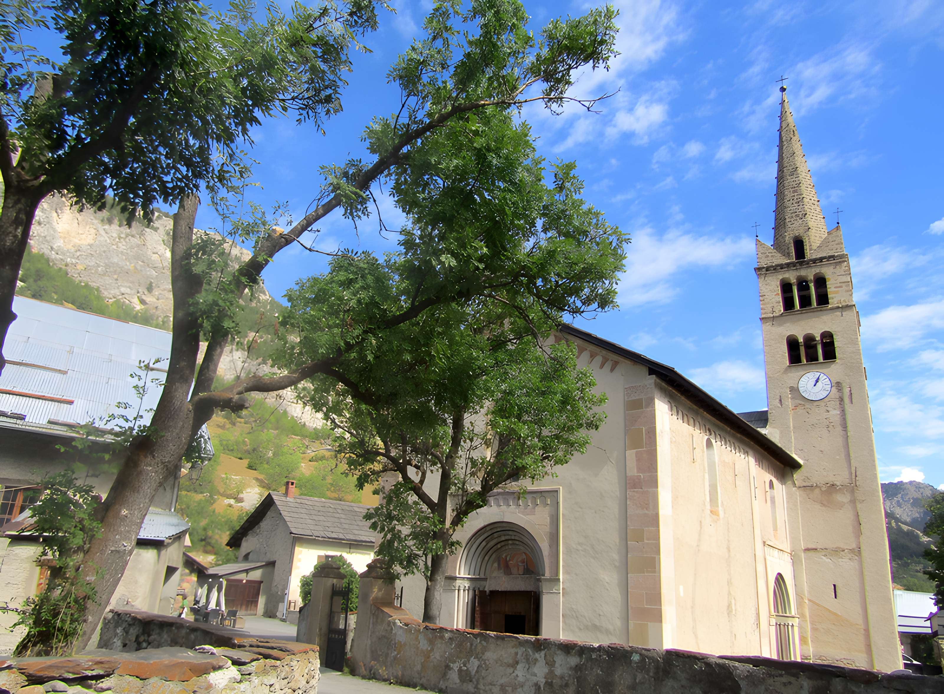 Église Saint-Marcellin de Névache