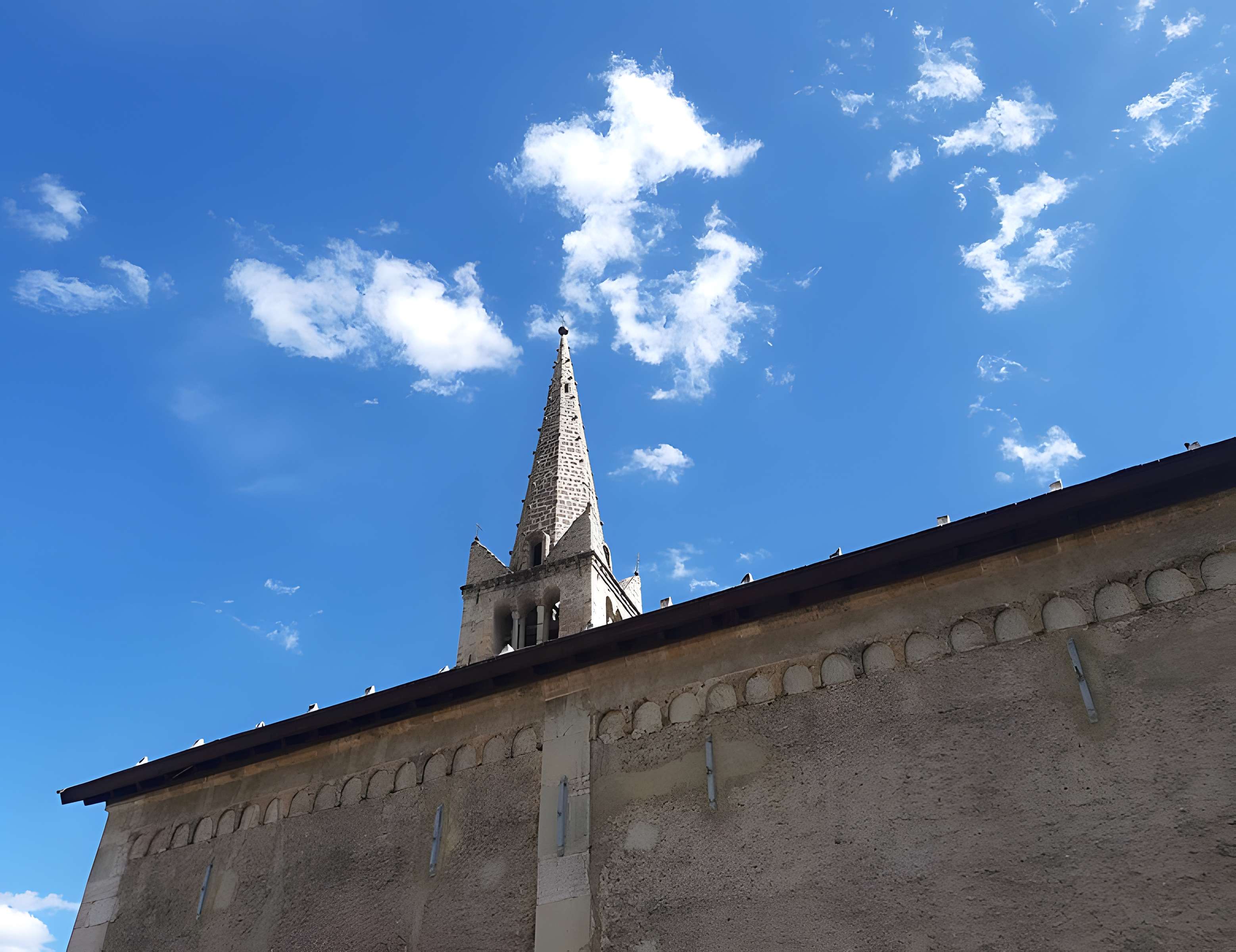 Église Saint-Marcellin de Névache
