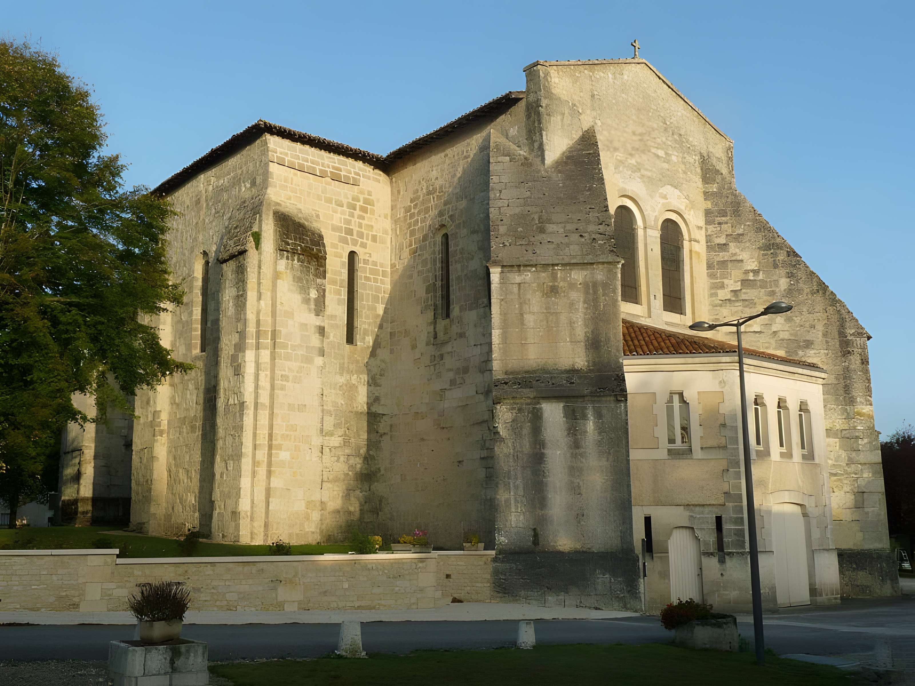 Église Saint-Marien de Condéon 