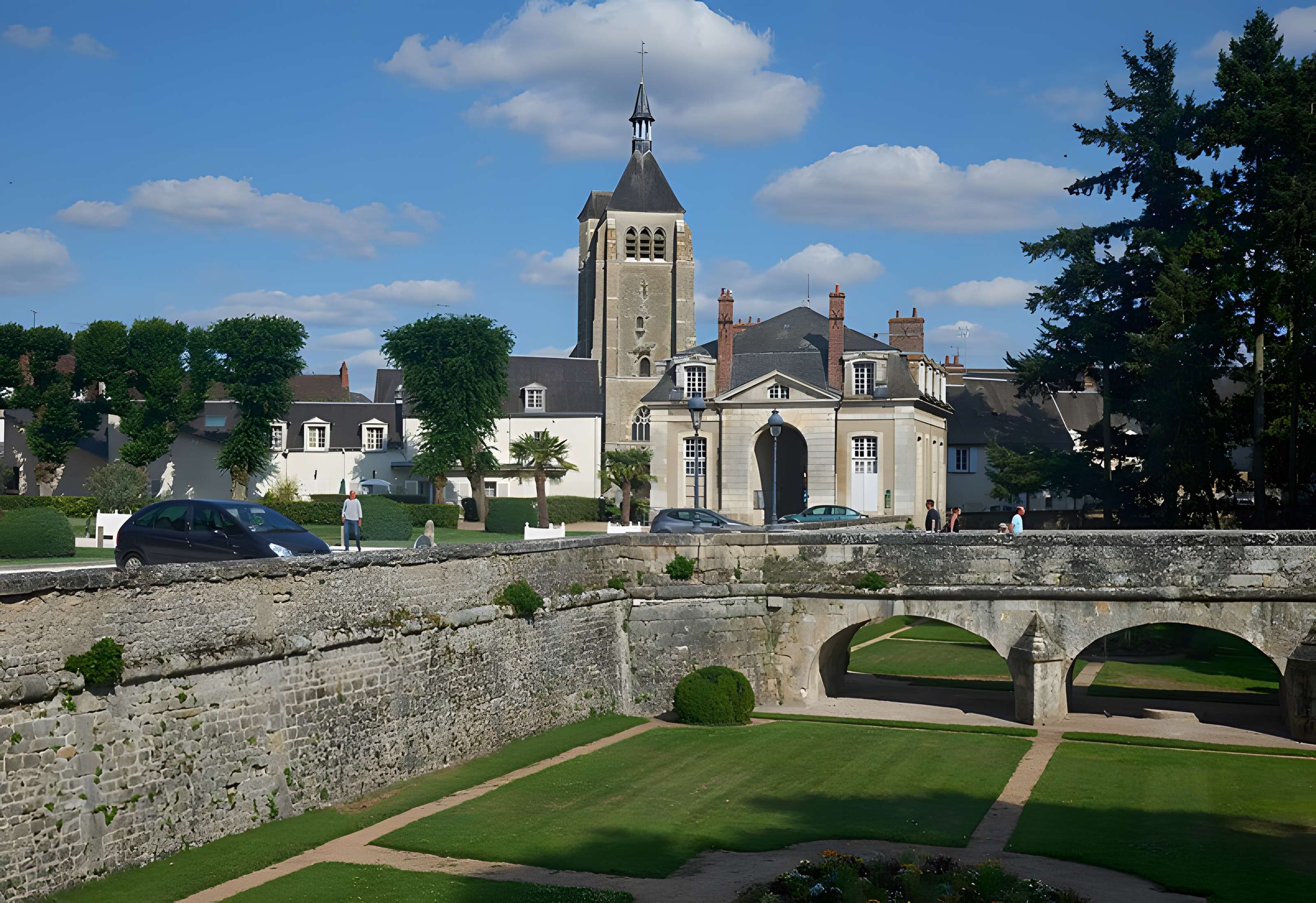Église Saint-Martial de Châteauneuf-sur-Loire