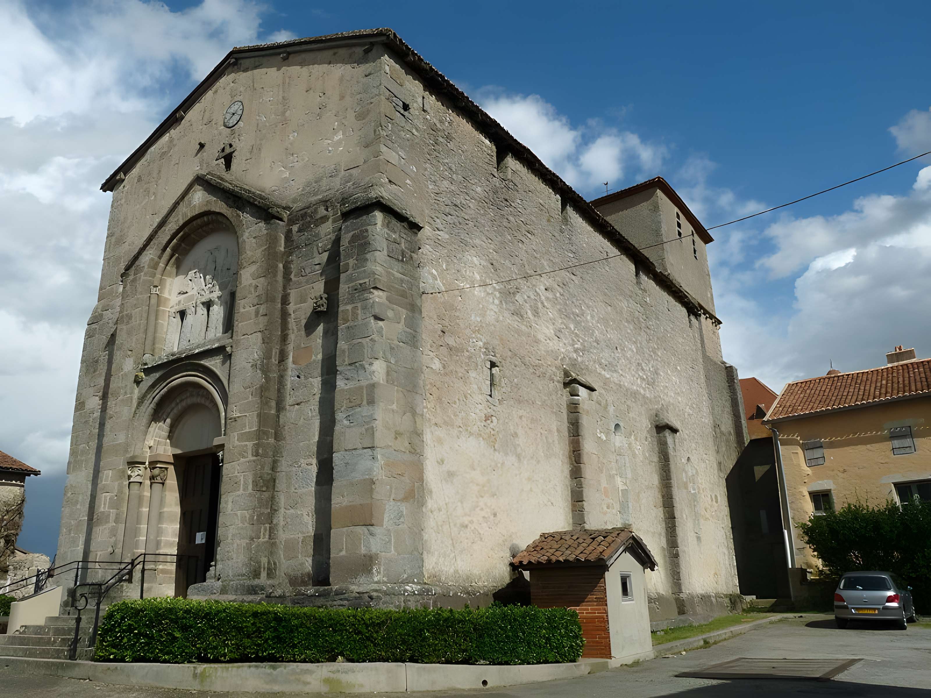 Église Saint-Martial de Manot