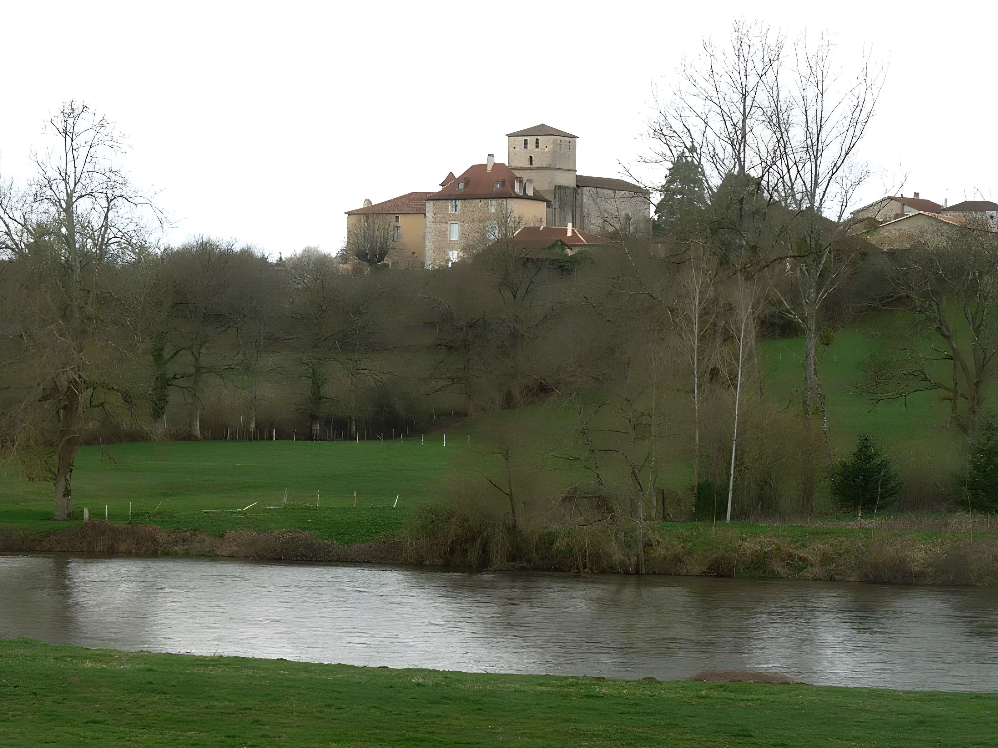 Église Saint-Martial de Manot