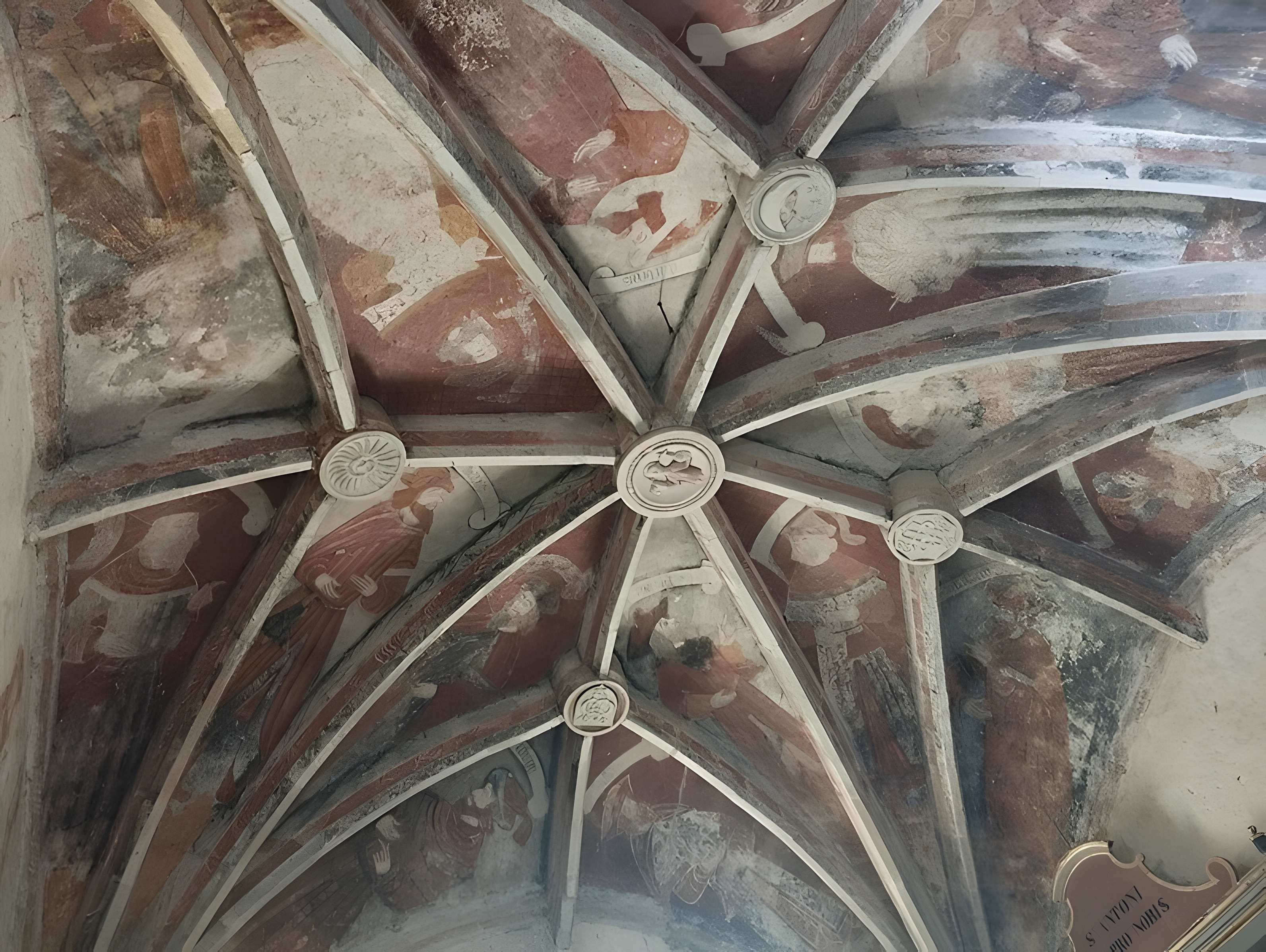 Église Saint-Martial de Tauriac