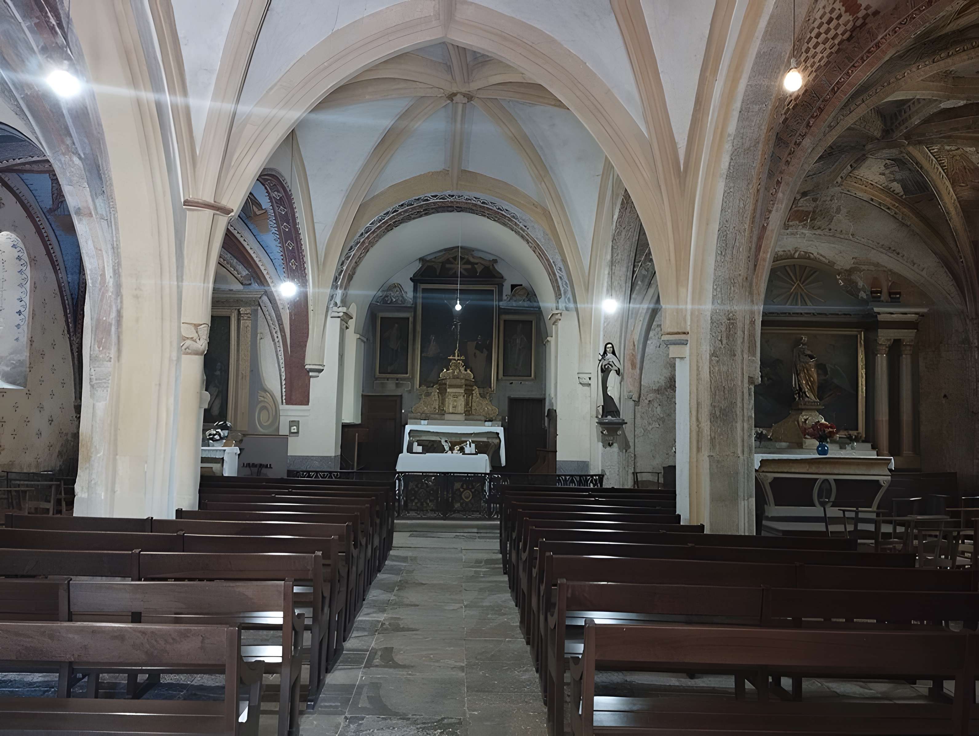 Église Saint-Martial de Tauriac