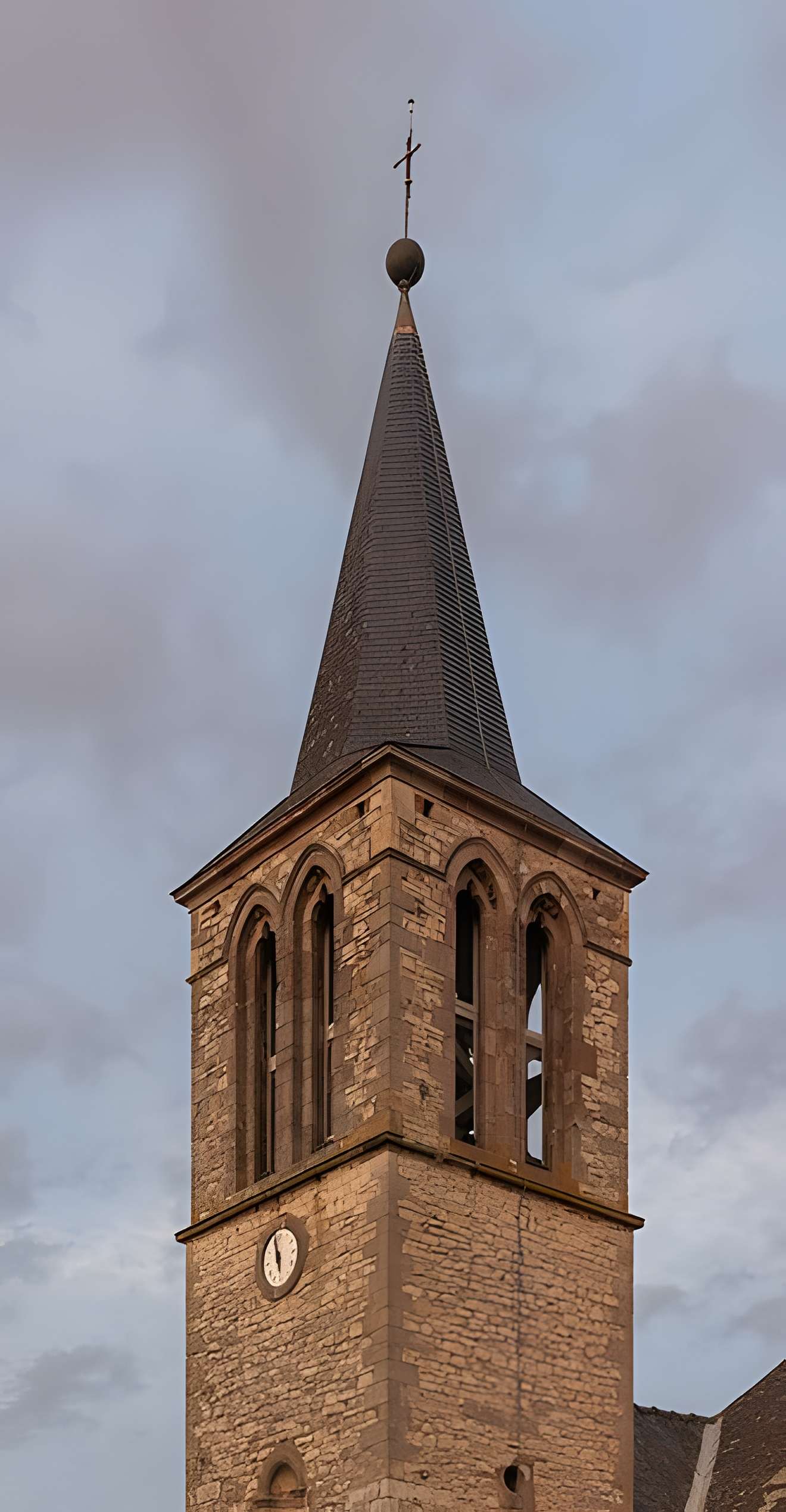 Église Saint-Martial de Tauriac
