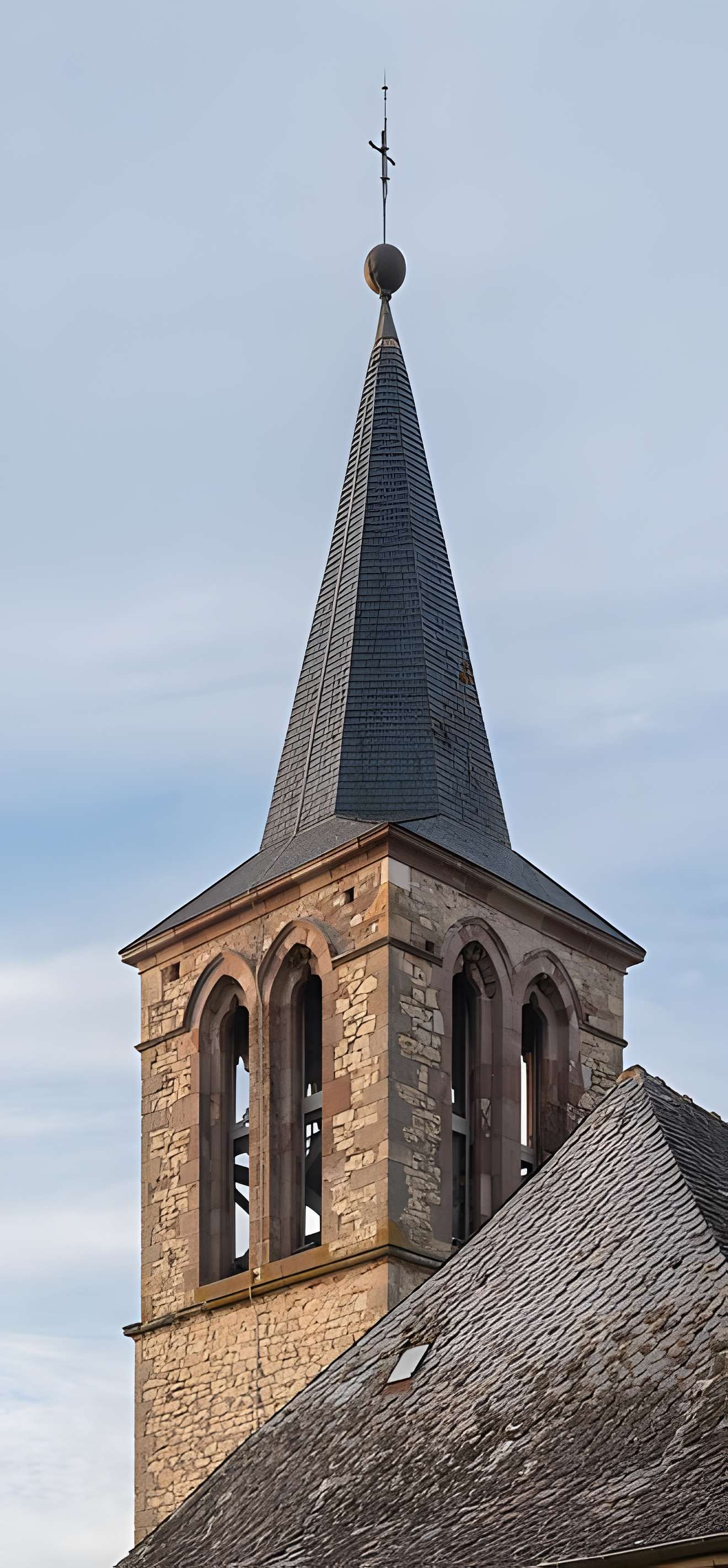 Église Saint-Martial de Tauriac