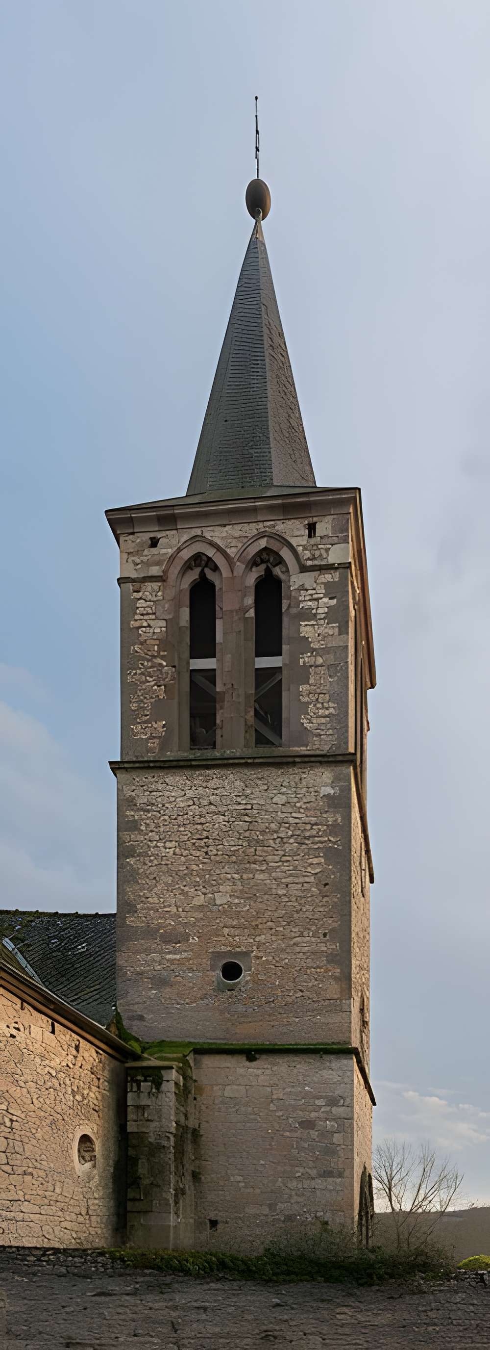 Église Saint-Martial de Tauriac