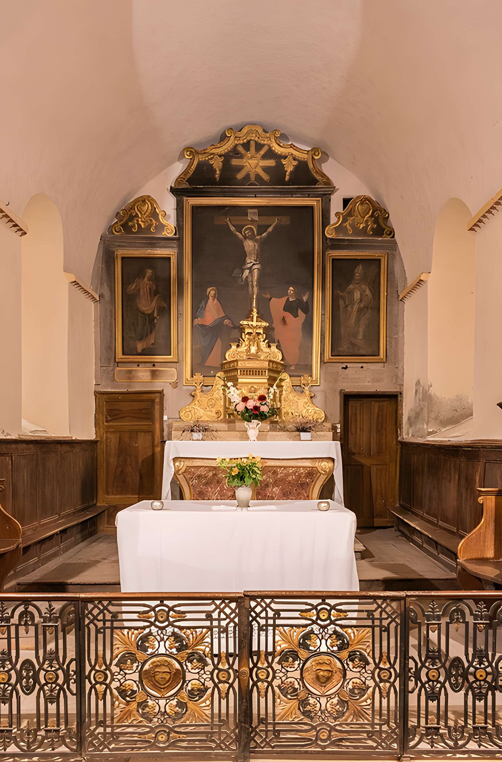 Église Saint-Martial de Tauriac