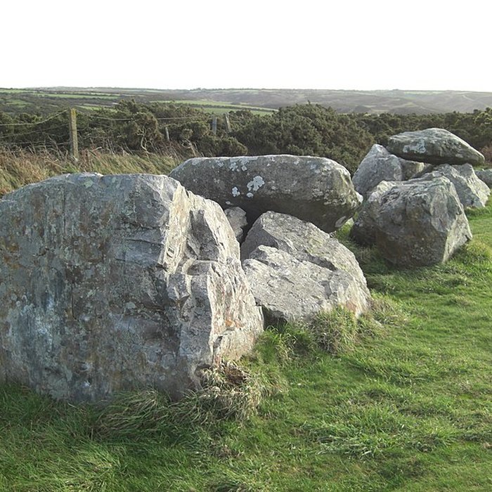 Photo de Allée couverte dite des Pierres Pouquelées