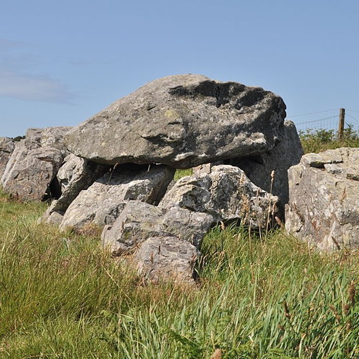Photo de Allée couverte dite des Pierres Pouquelées
