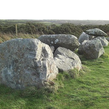 Allée couverte dite des Pierres Pouquelées