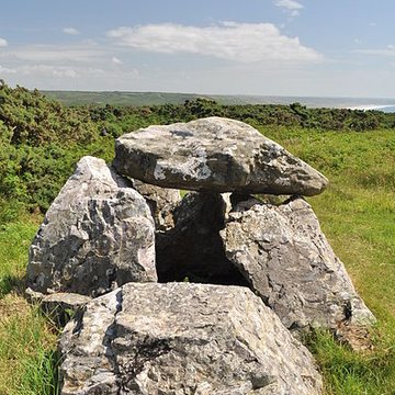 Allée couverte dite des Pierres Pouquelées