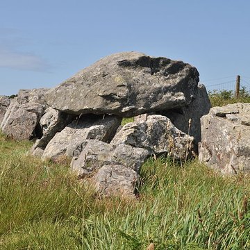 Allée couverte dite des Pierres Pouquelées