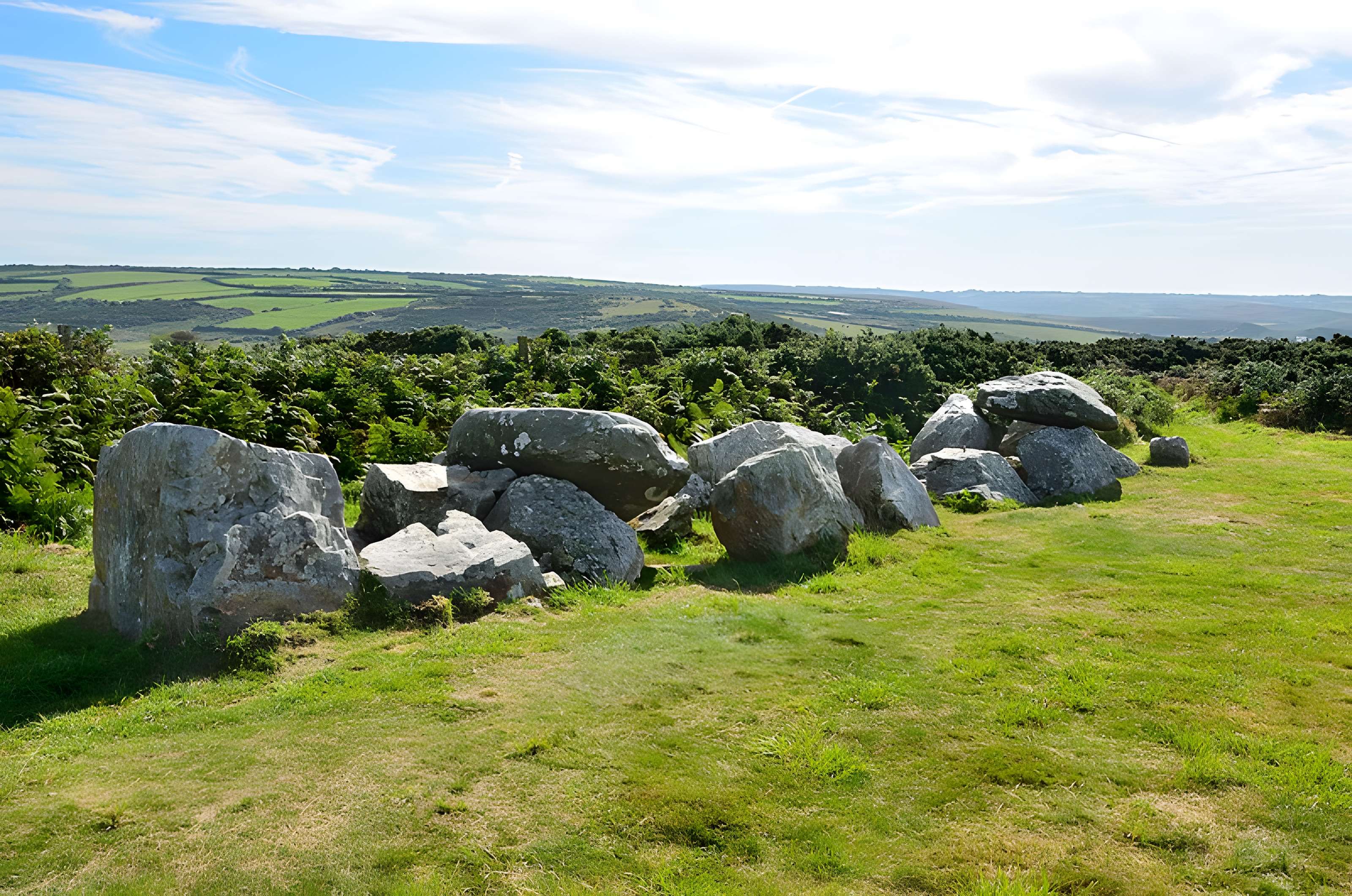 Allée couverte dite des Pierres Pouquelées