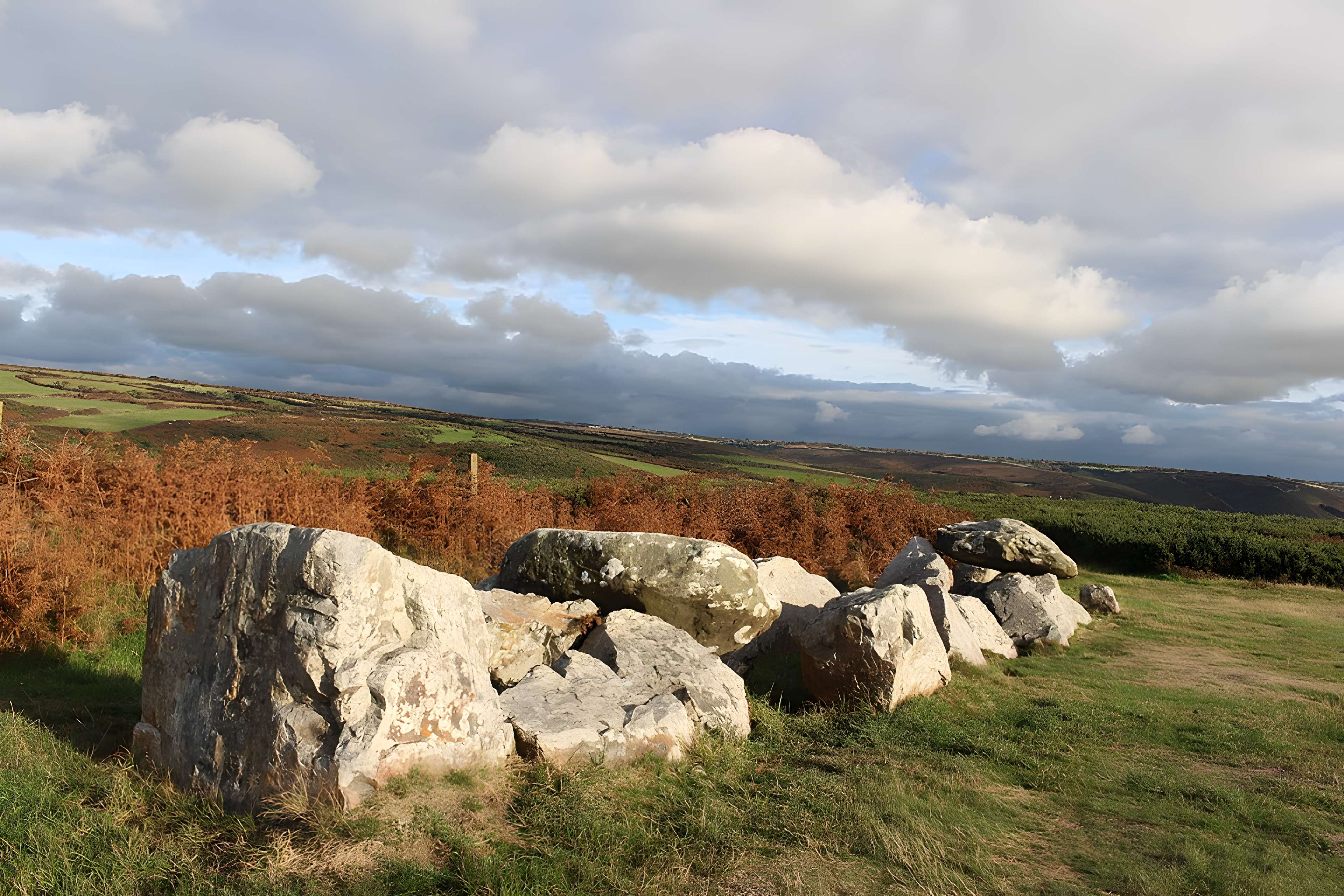 Allée couverte dite des Pierres Pouquelées