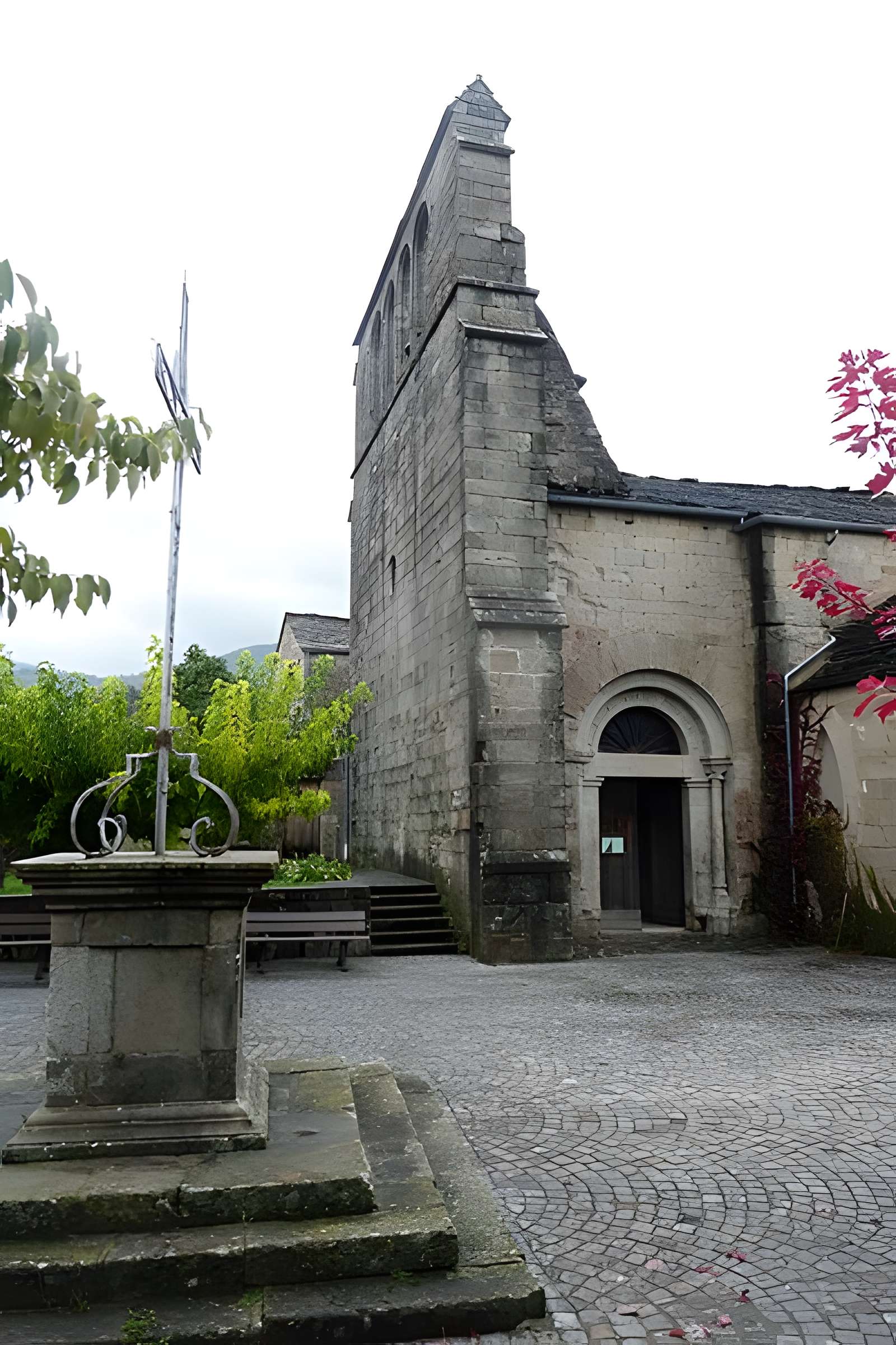 Église Saint-Martin d'Aujac