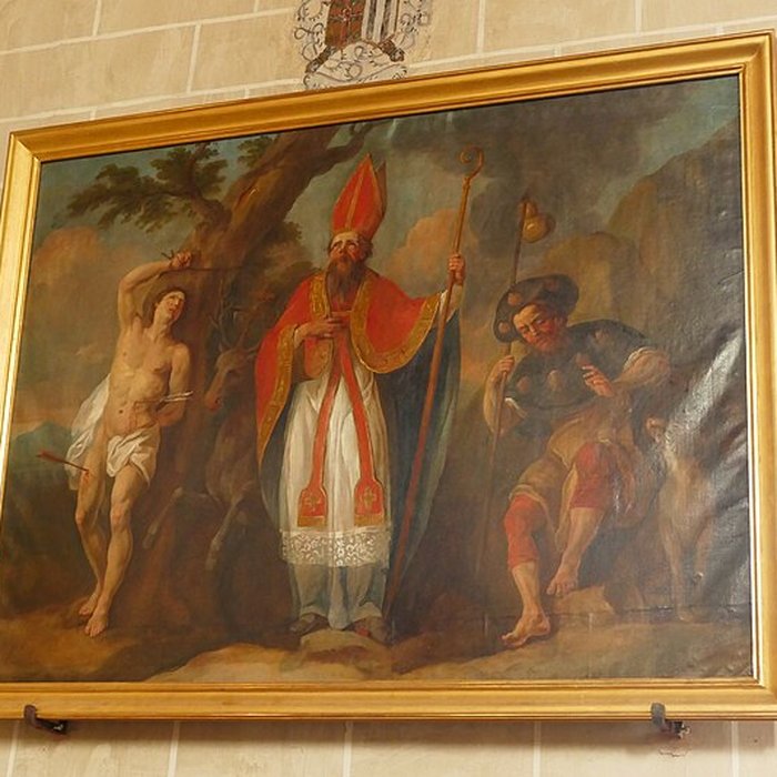 Photo de Église Saint-Martin de Beaune-la-Rolande et une croix