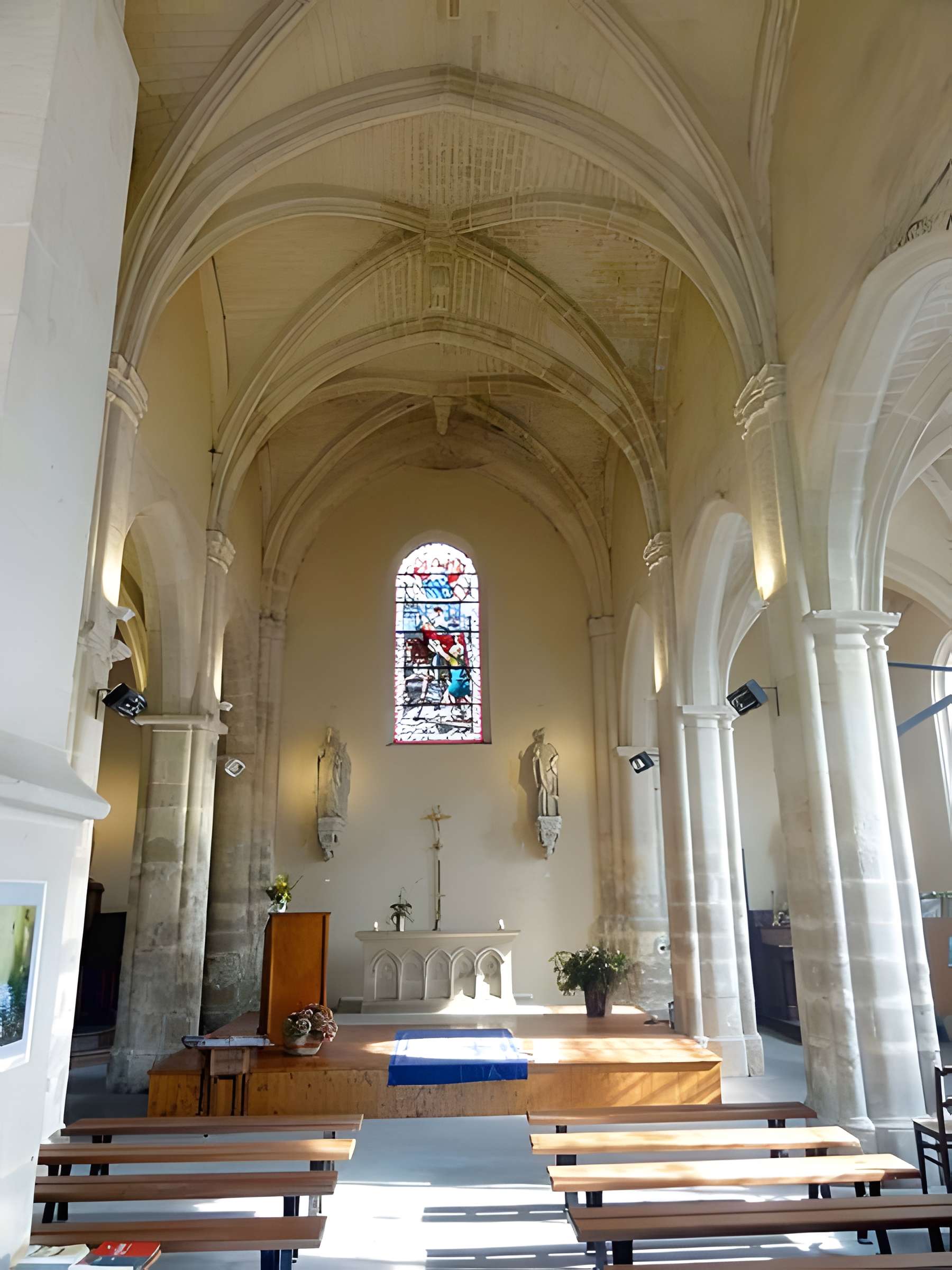 Église Saint-Martin de Bouillant