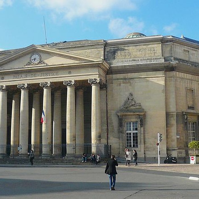 Photo de Ancien palais de justice à Caen