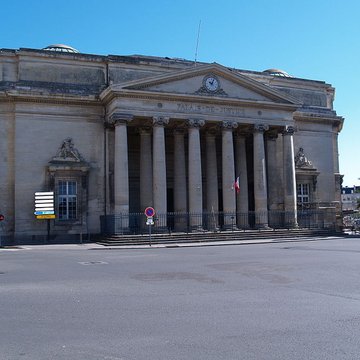 Ancien palais de justice à Caen