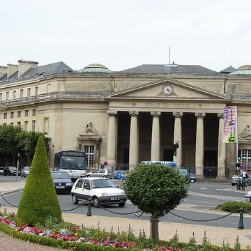 Ancien palais de justice à Caen