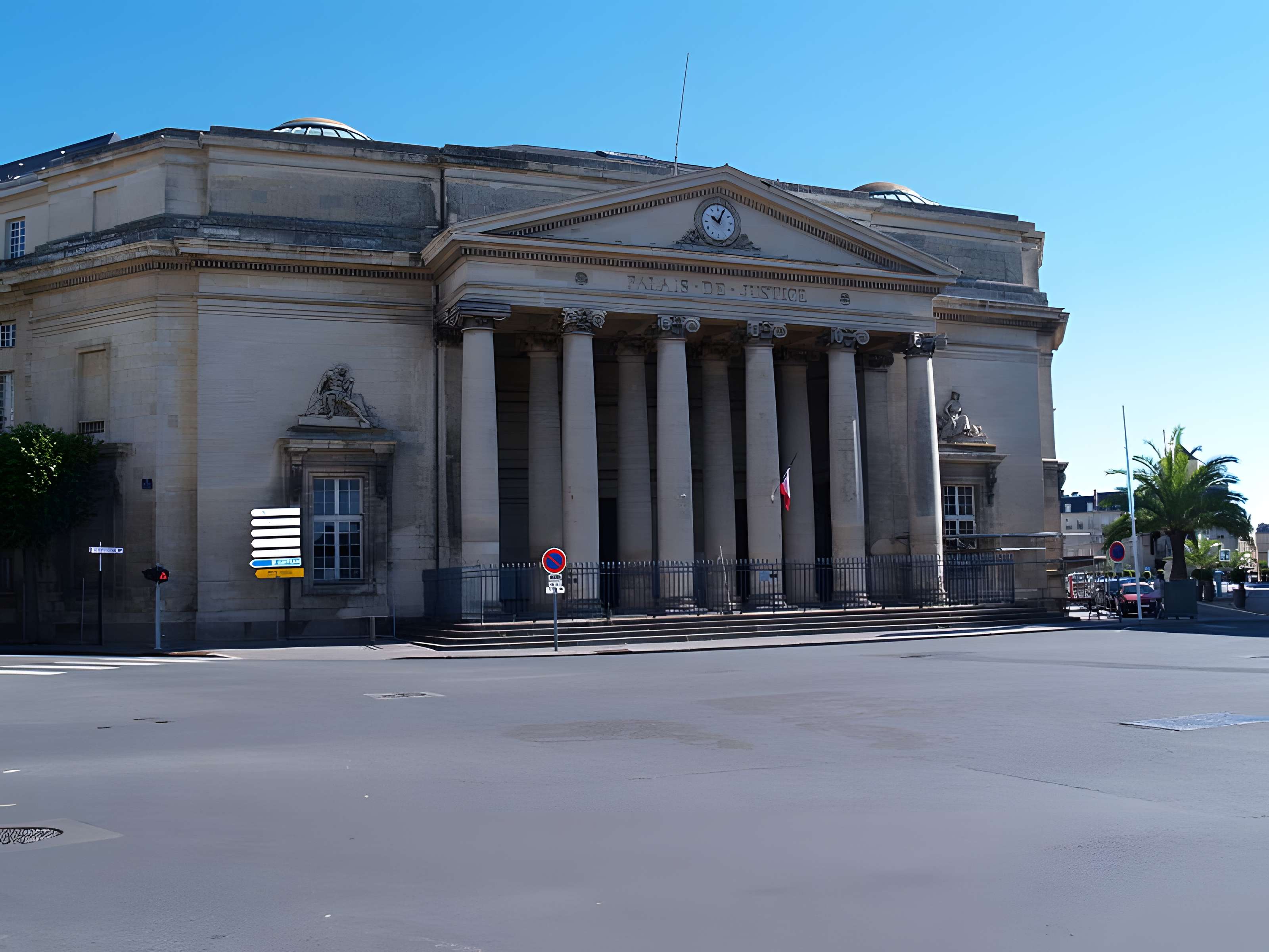 Ancien palais de justice à Caen