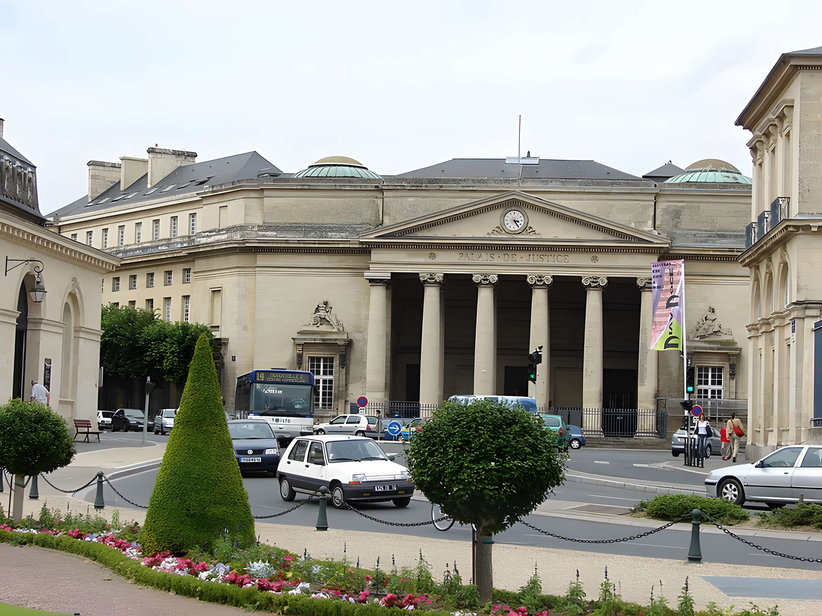 Ancien palais de justice à Caen